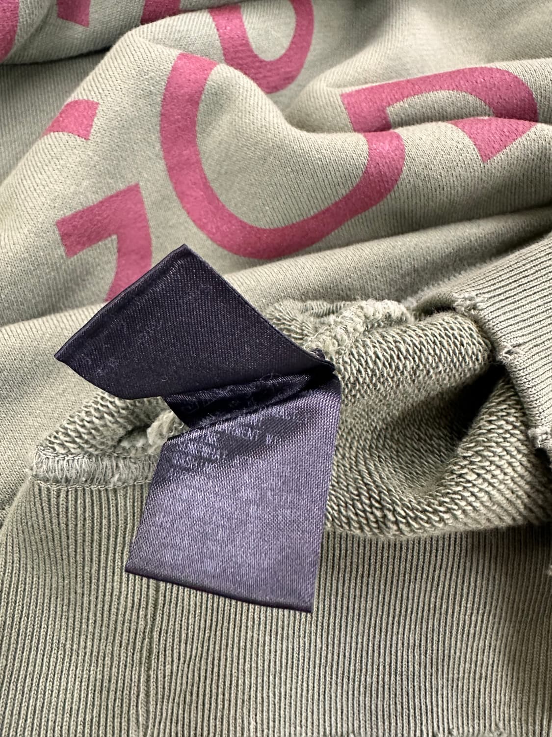 (2)언더커버 미디어이즈갓 맨투맨 카키 상품이미지7