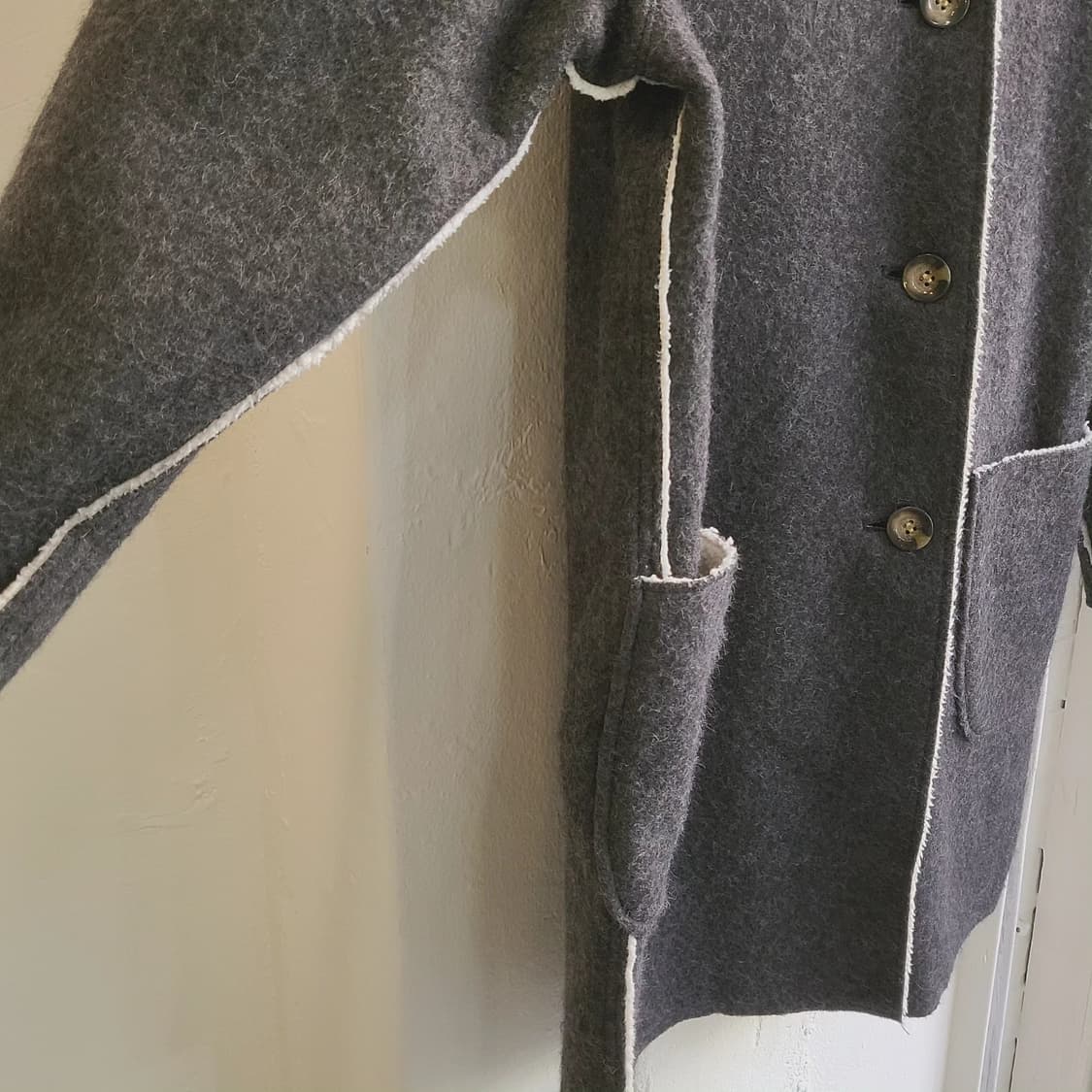 Back number 차콜 무스탕 코트 상품이미지4