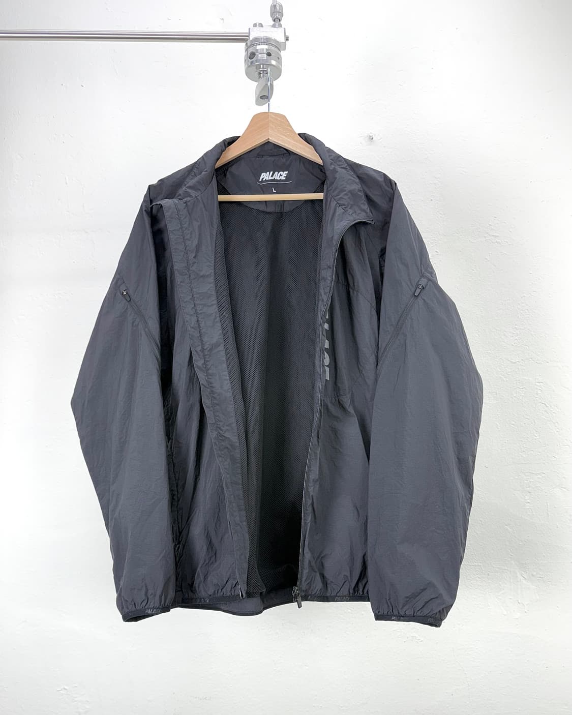 팔라스 25ss 벤틸레이트 후디 자켓 블랙 상품이미지2