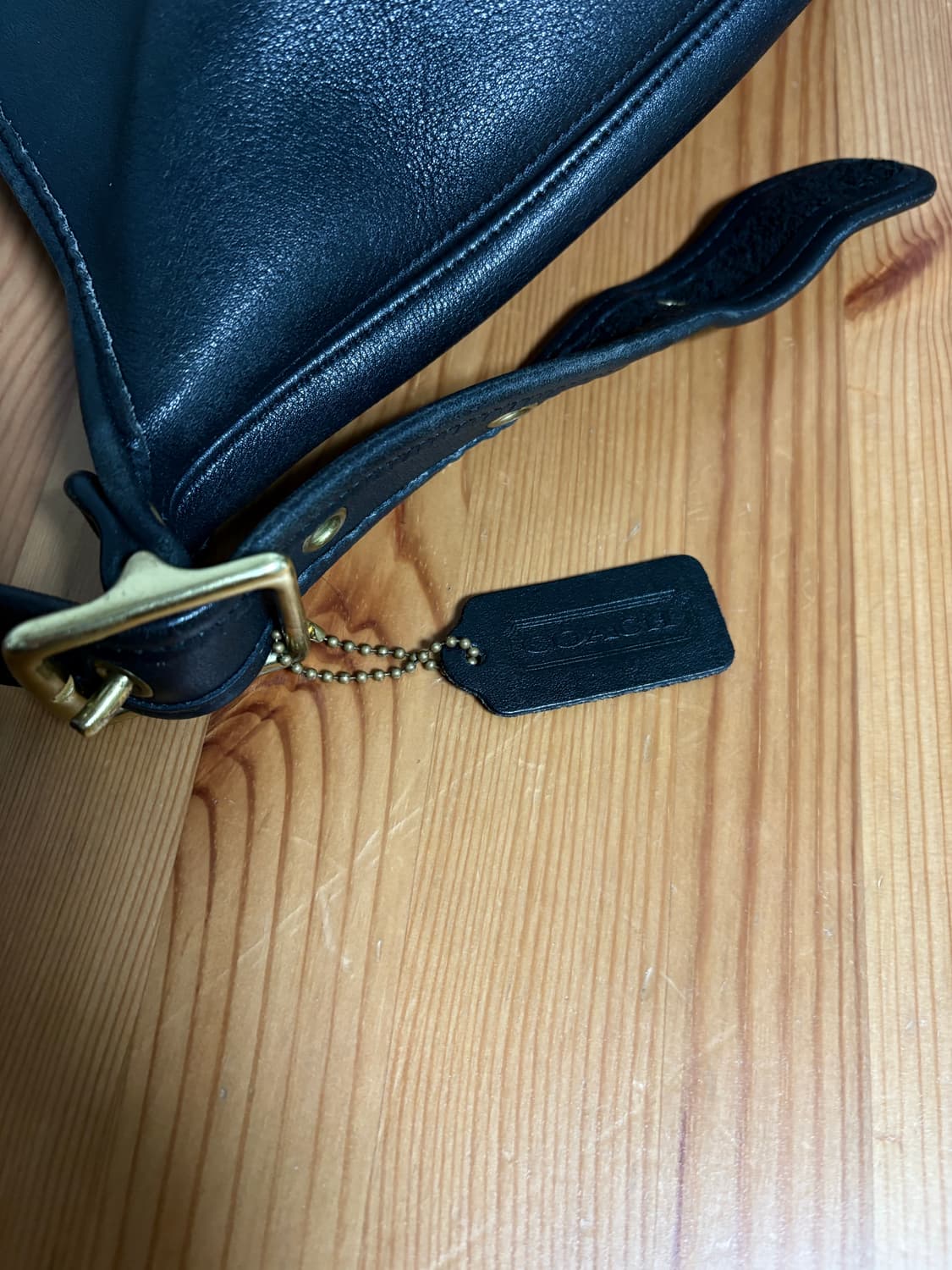 올드코치 블랙 가죽 버킷백 M 상품이미지2