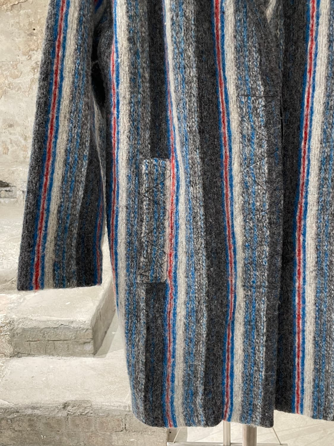 이로 그레이 스트라이프 히든 버튼 울 숏 코트 상품이미지4