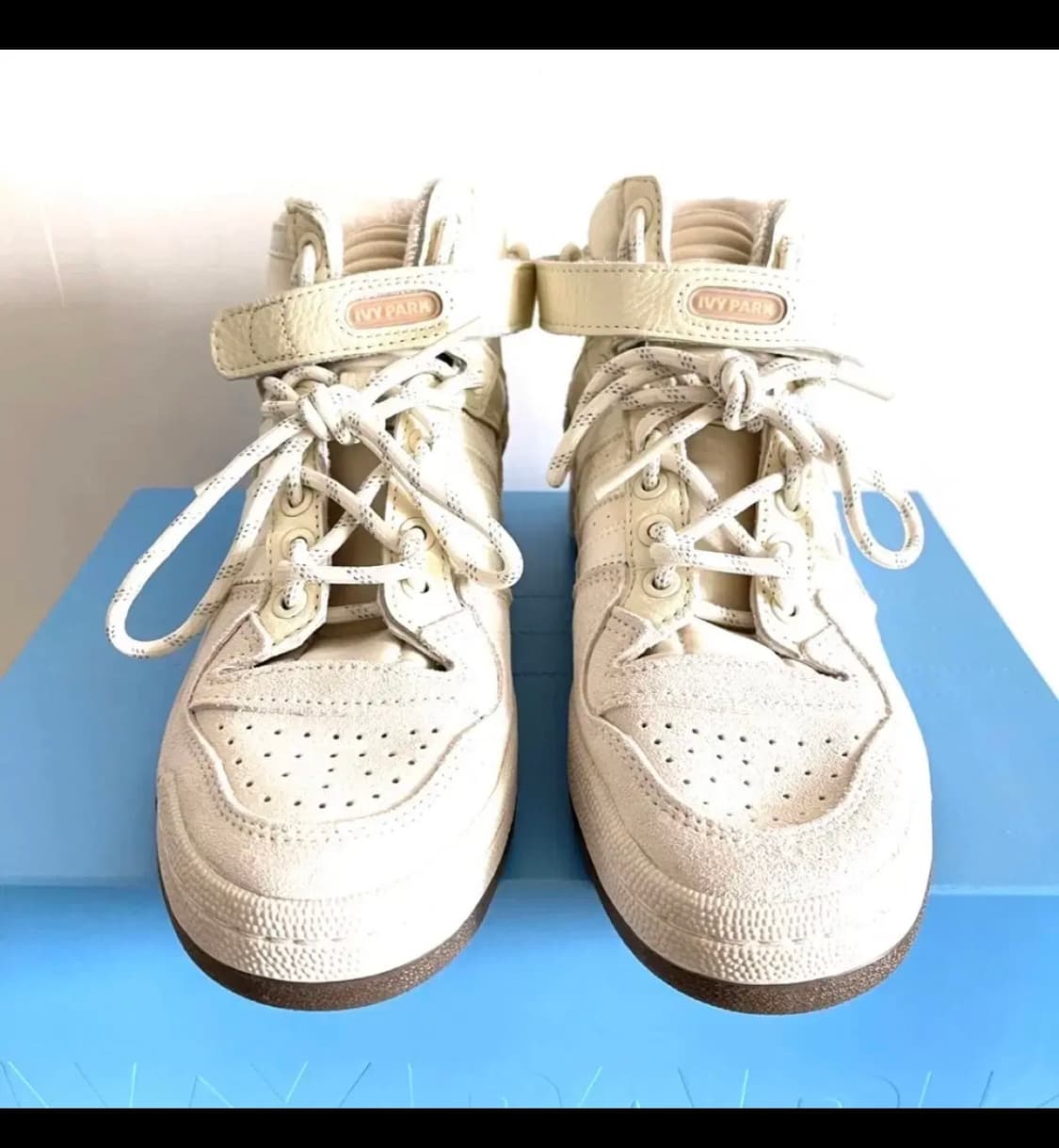 아디다스 x 비욘세 아이비 파크 포럼 미드 알루미나 스니커즈 리미티드 에 상품이미지4