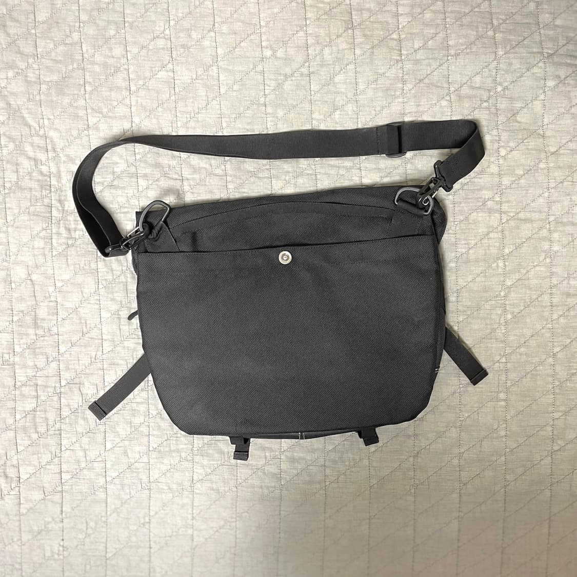 [공용] 브라운브레스 STRIVE MESSENGER BAG 크로스백 가방 상품이미지9
