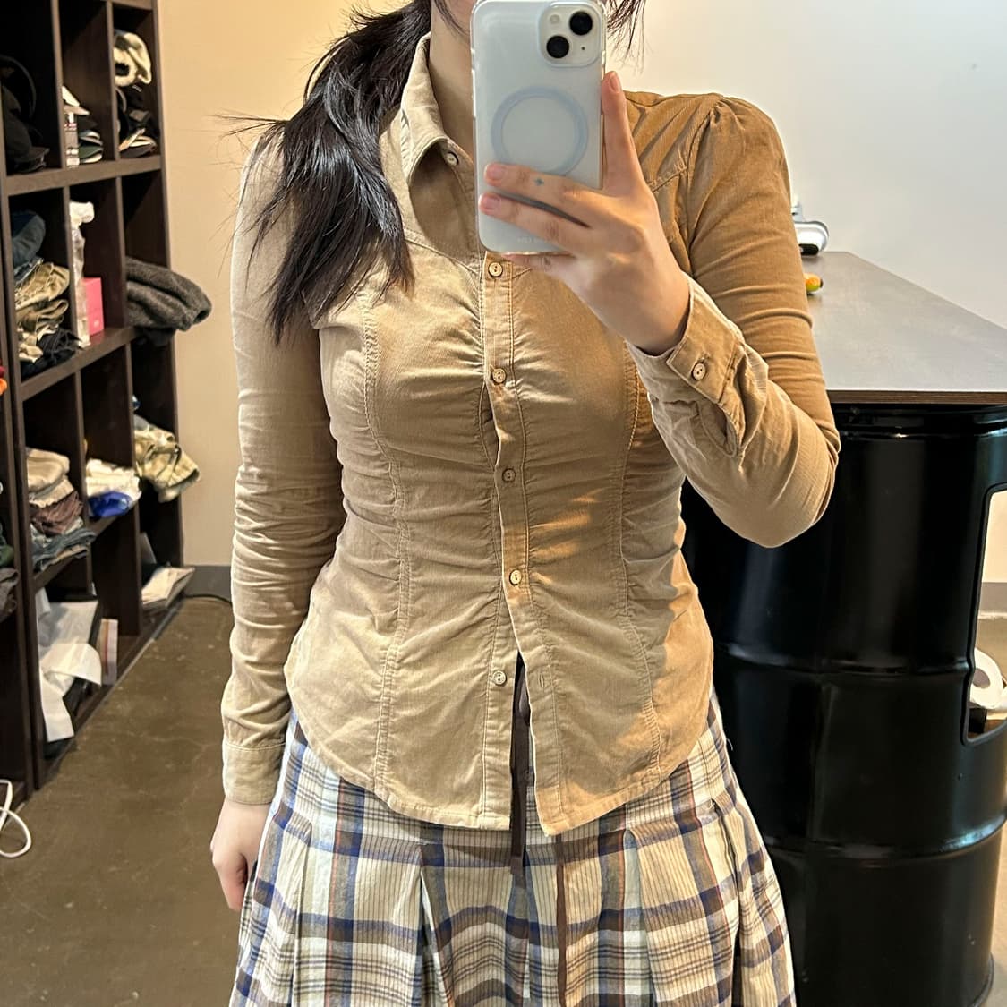 베이지 셔링 슬림핏 셔츠 상품이미지4