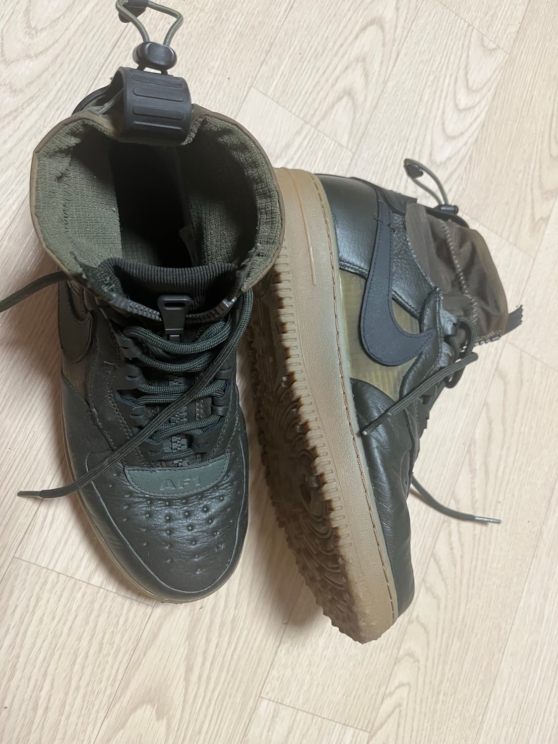 Nike Air Force 1 Winter Gore-Tex Olive 상품이미지1