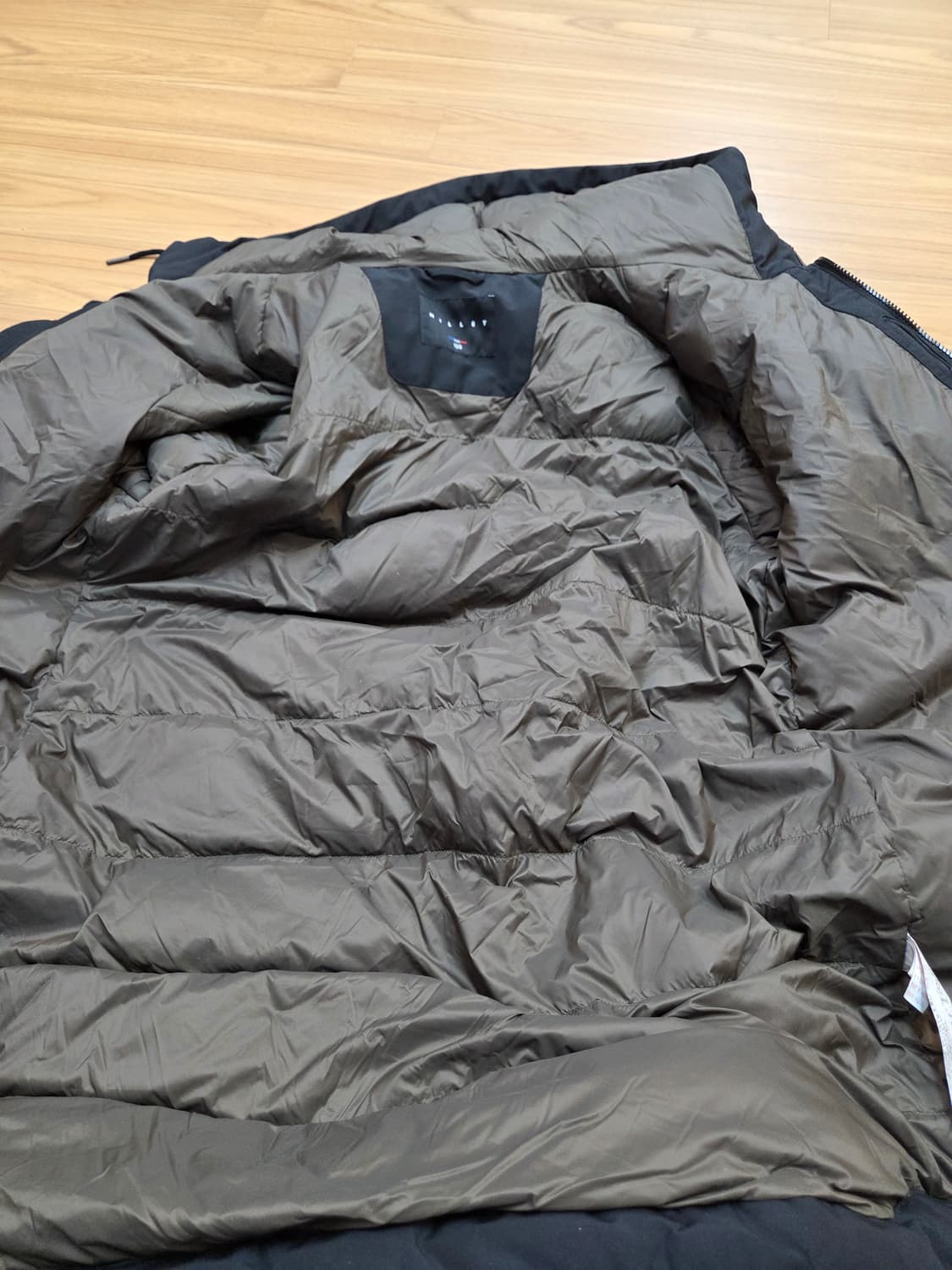 밀레 남성 롱패딩 105사이즈입니다
블랙 색상으로 깔끔하고, 거위털 충전 상품이미지5