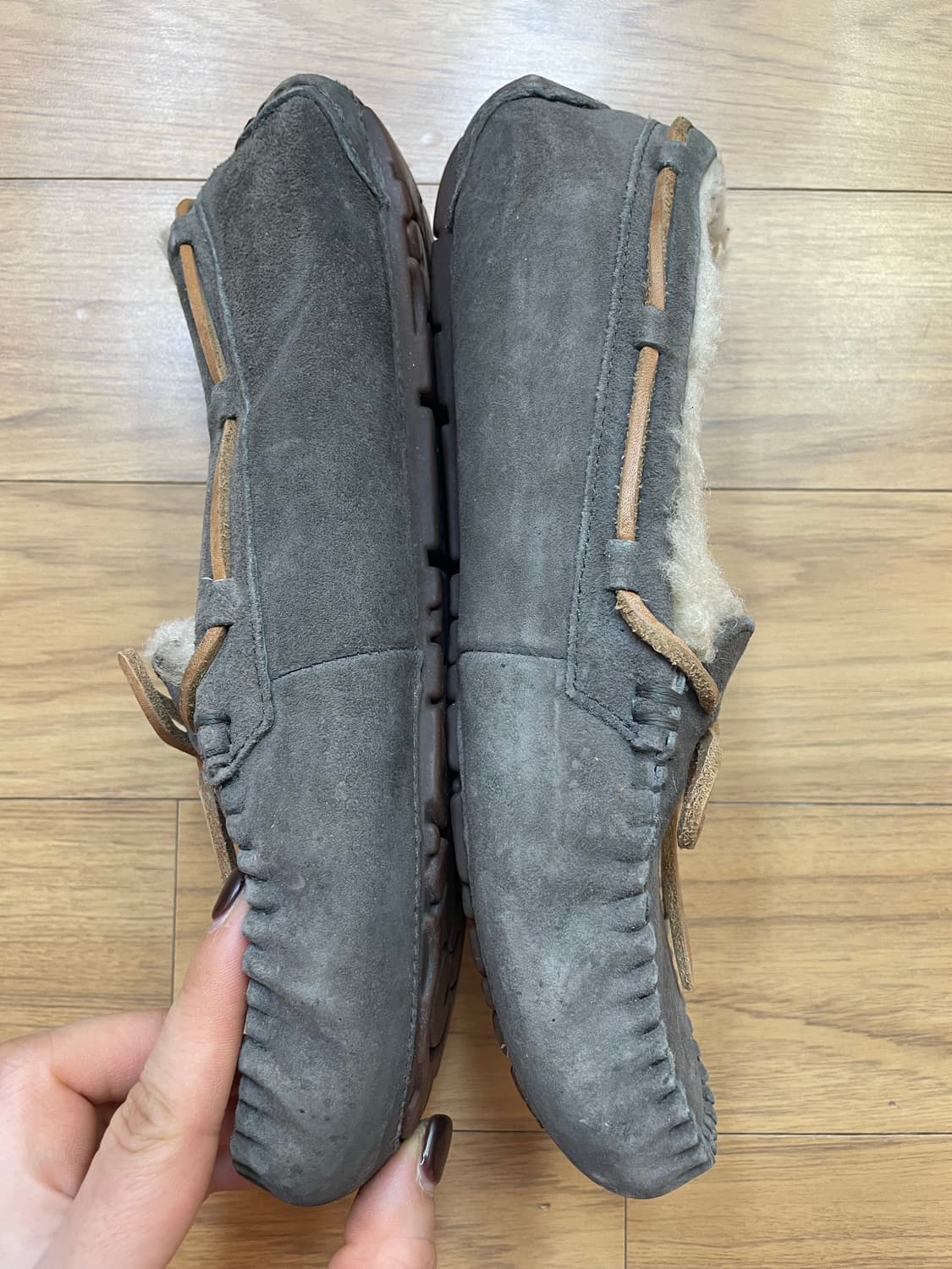 UGG 어그 모카신 회색 240mm 상품이미지2