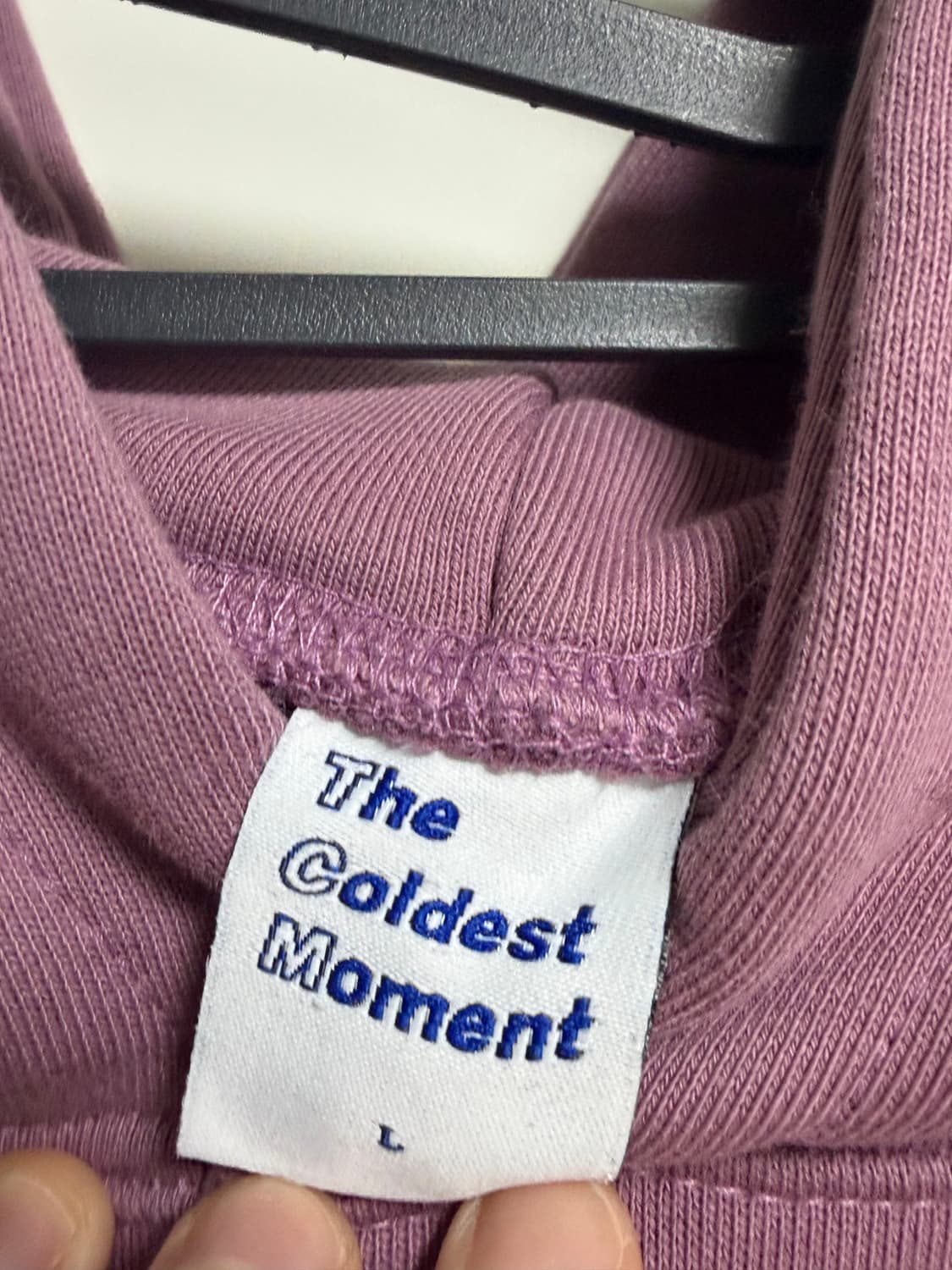 더콜디스트모먼트 후드티 상품이미지4