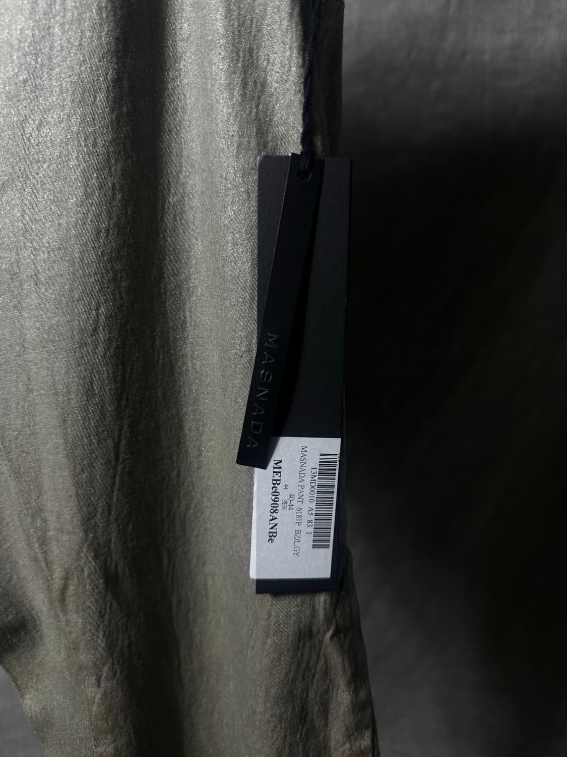 MASNADA Metallic Coated Slim Pants  상품이미지4