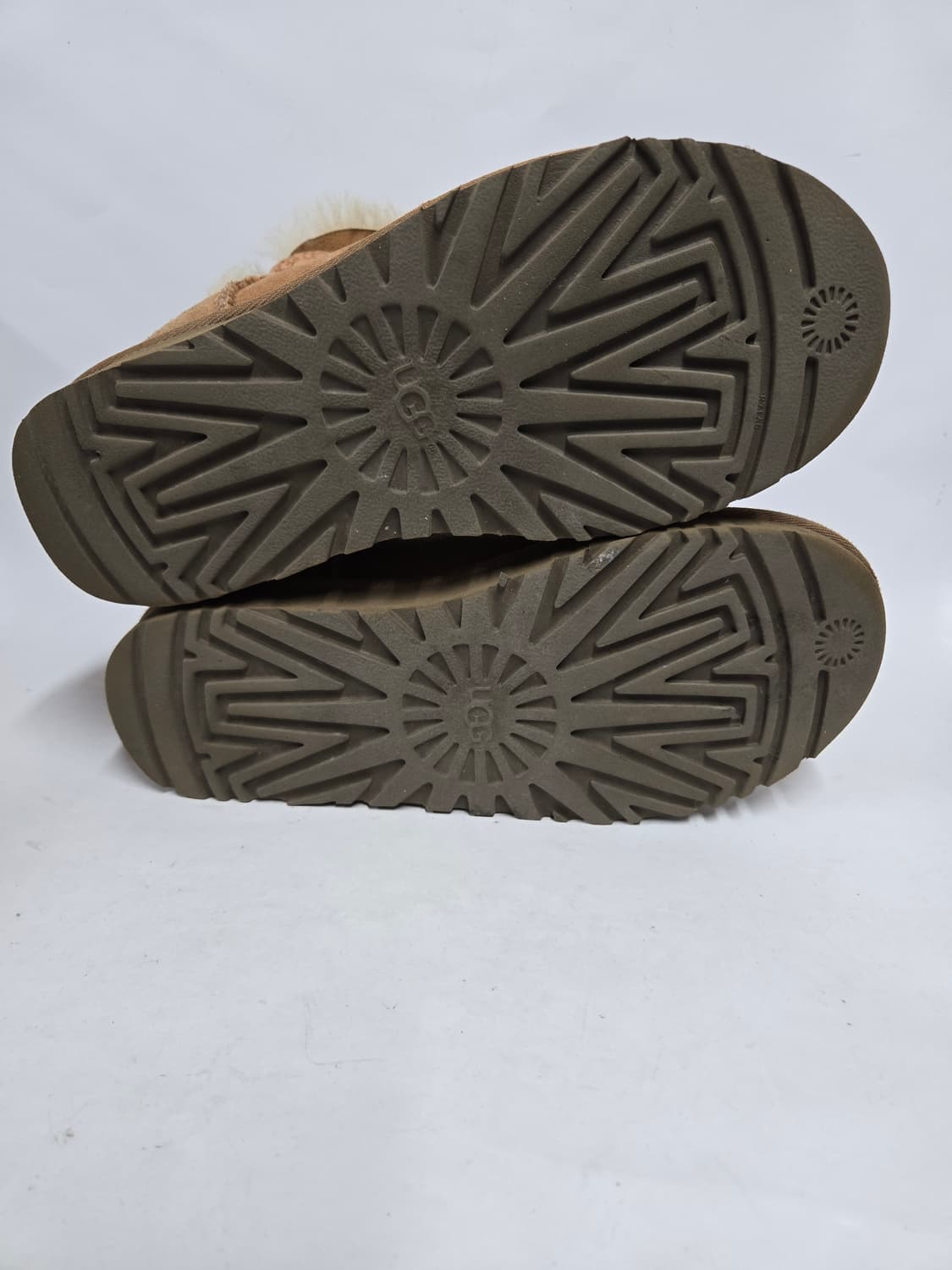 UGG 어그 미니 베일리 버튼 부츠 브라운 230 상품이미지7