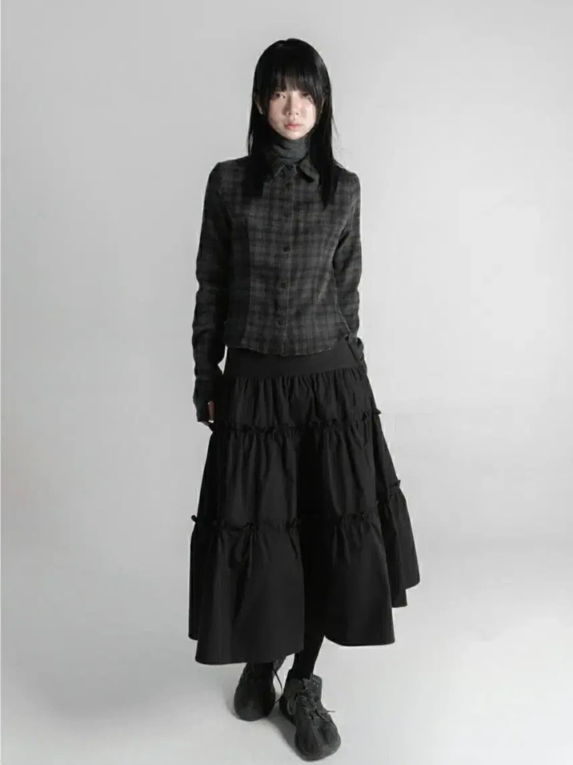 우화 MILLI FRILL SHIRRING LONG SKBLACK 치마 상품이미지1