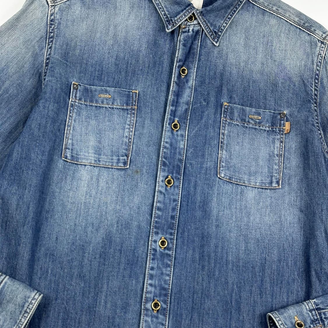 팀버랜드 워싱 투 포켓 데님셔츠 (L) 상품이미지3