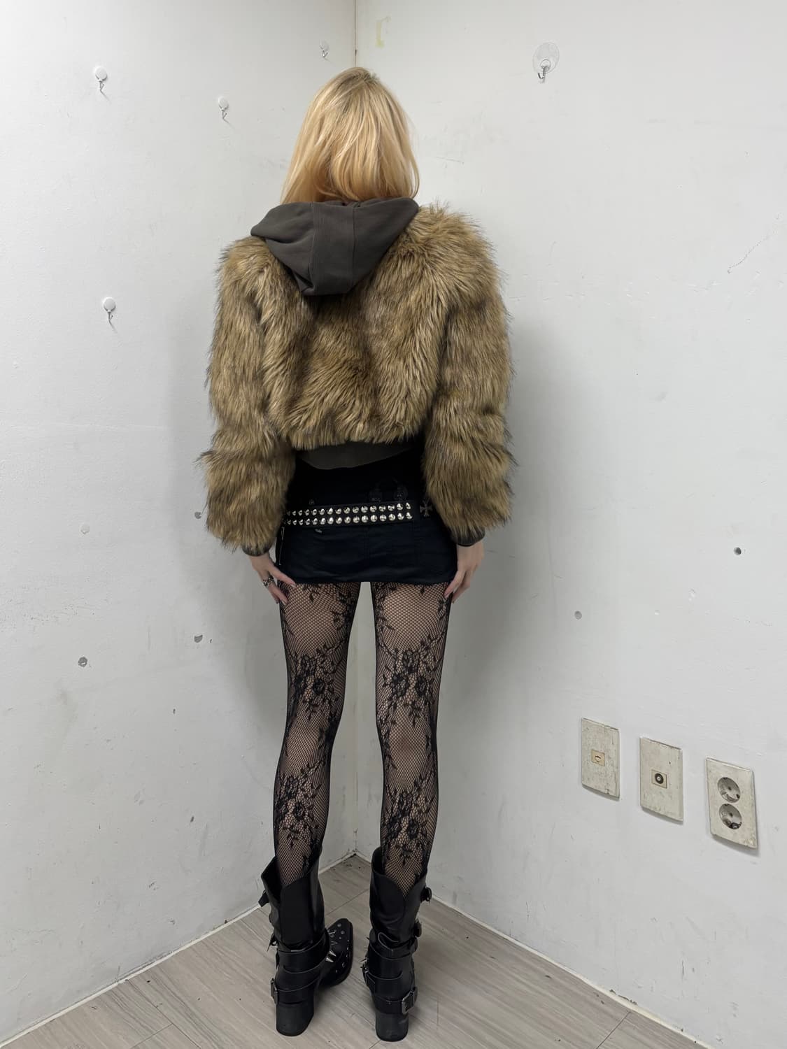[NACHE]24FW Hoodie Crop Fur Jacket Khaki 상품이미지4