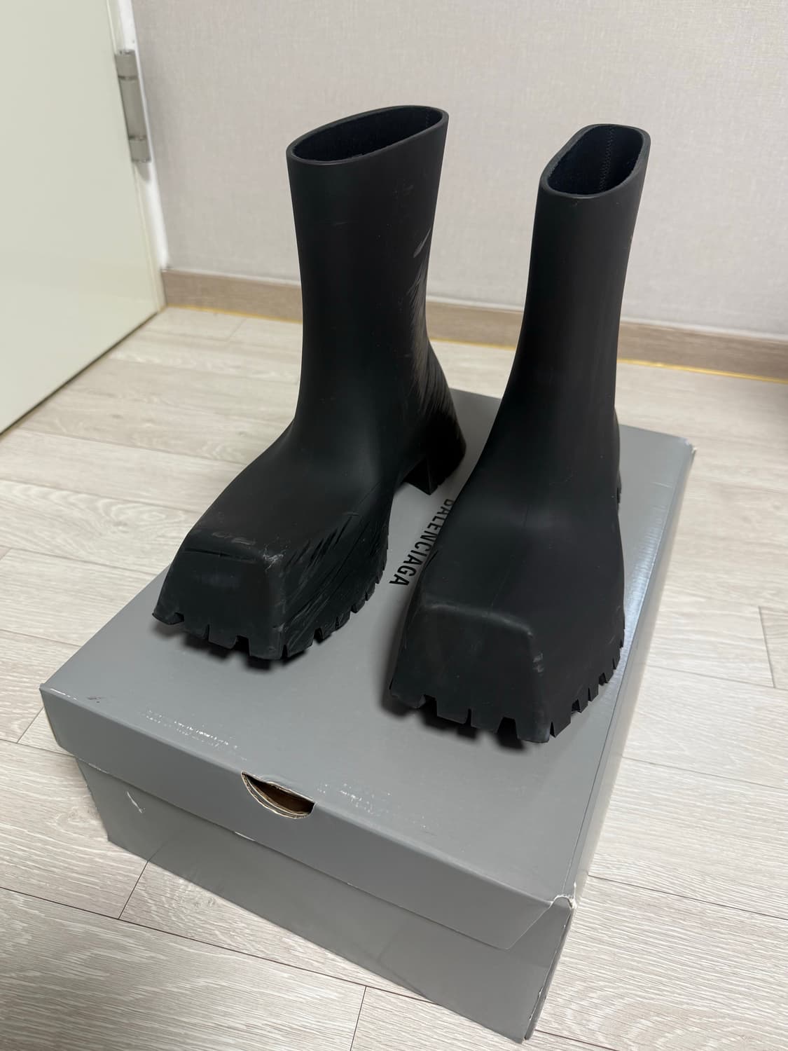 발렌시아가 트루퍼부츠 상품이미지1