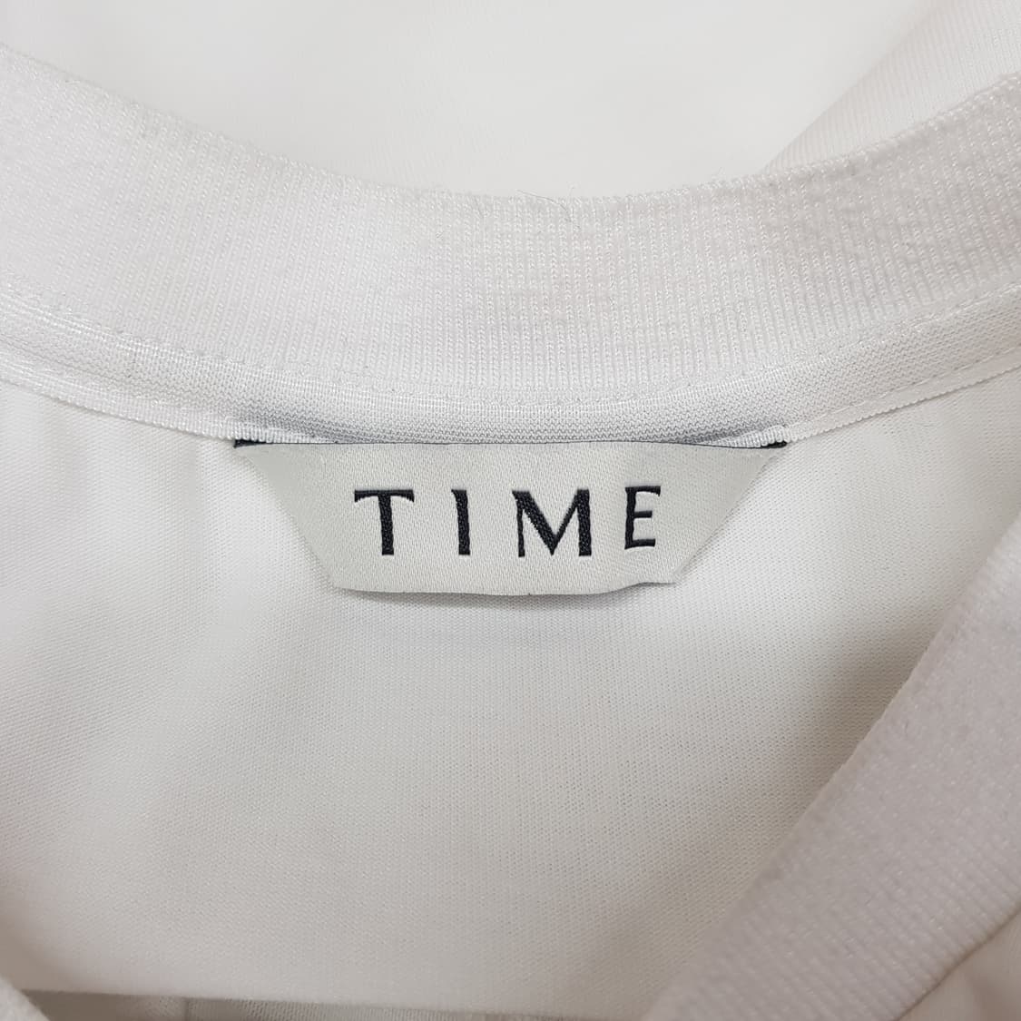 한섬 타임 2025 미니멀 라운드넥 반팔 티셔츠 S사이즈 상품이미지5