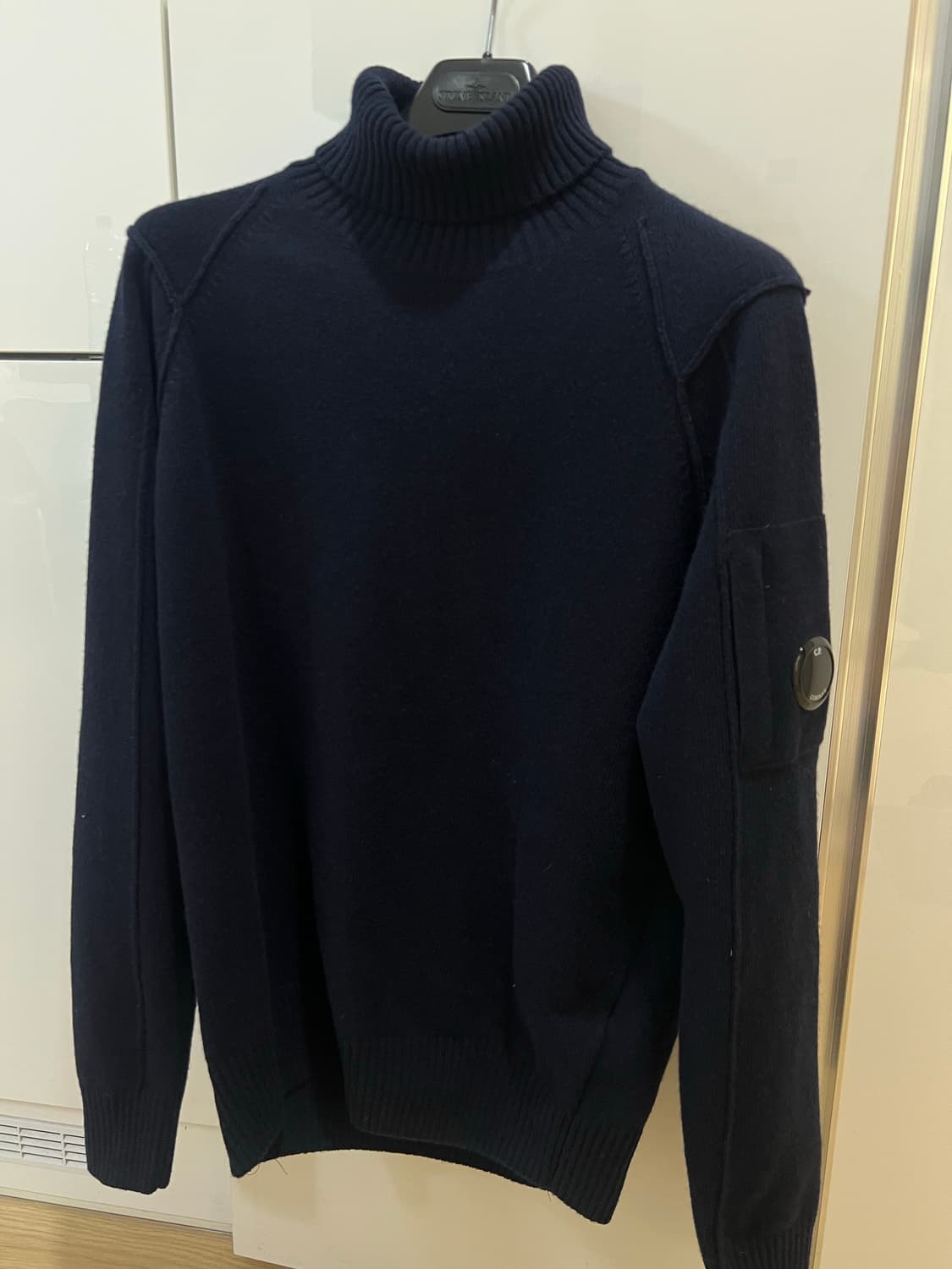 cp컴퍼니 네이비 터틀넥니트 105 상품이미지1