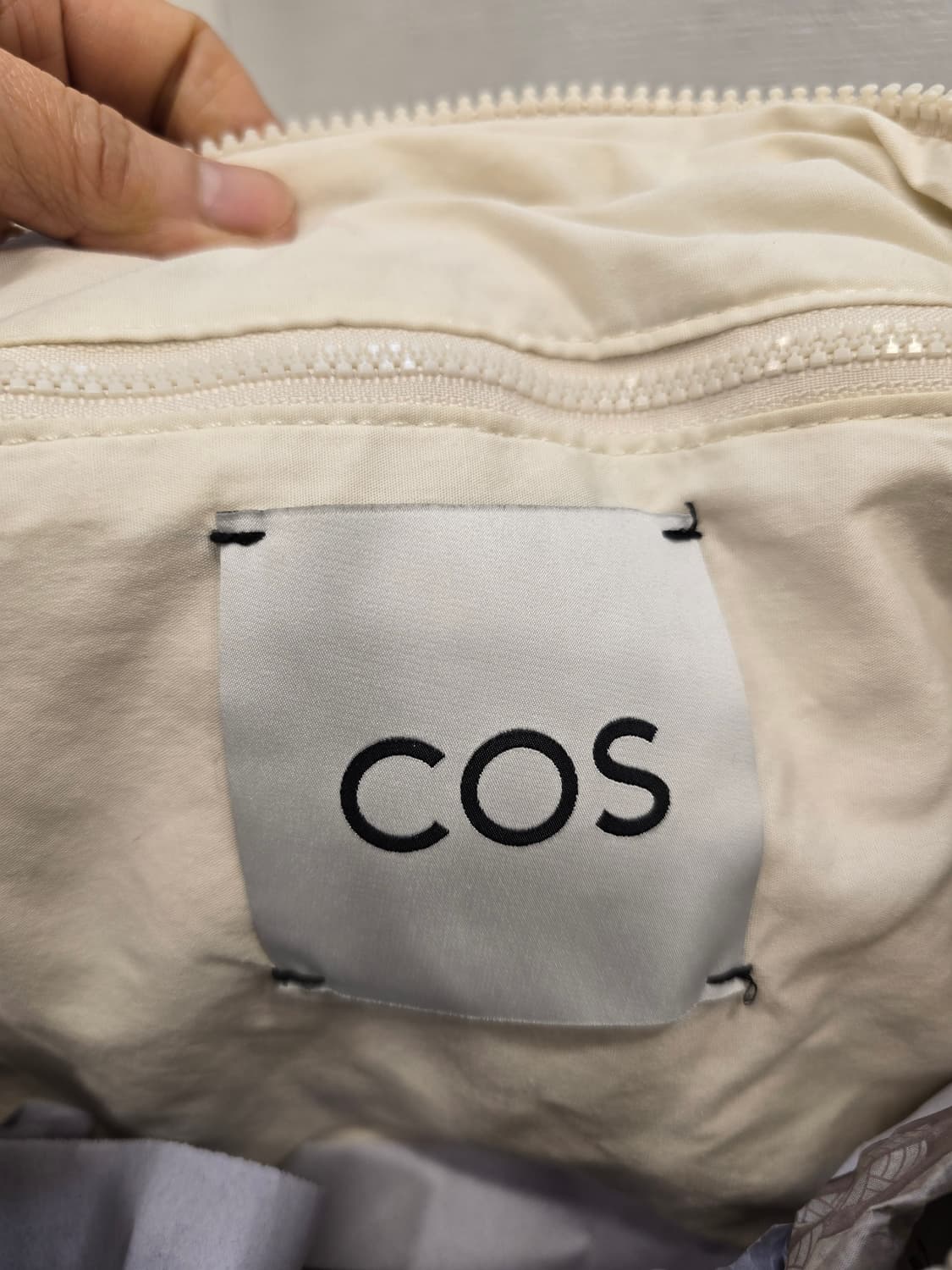 COS 코스 퀼팅 오버사이즈 숄더백 상품이미지7