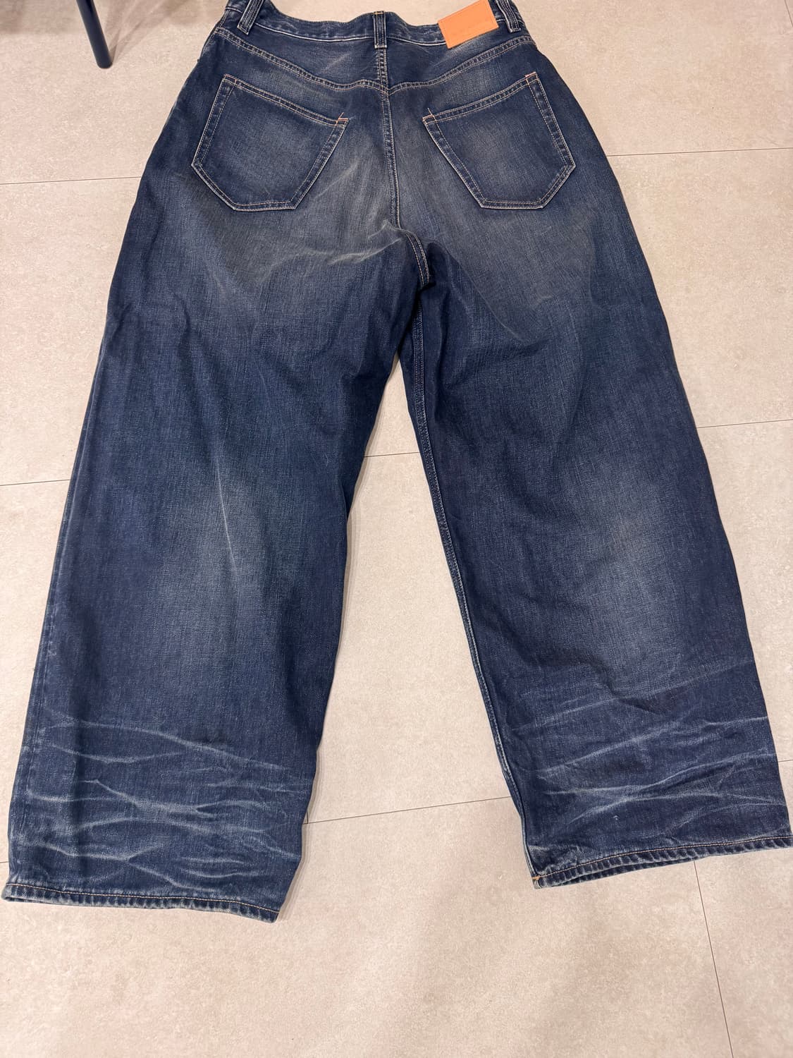 아크네 슈퍼배기진 40사이즈 팝니다 상품이미지5