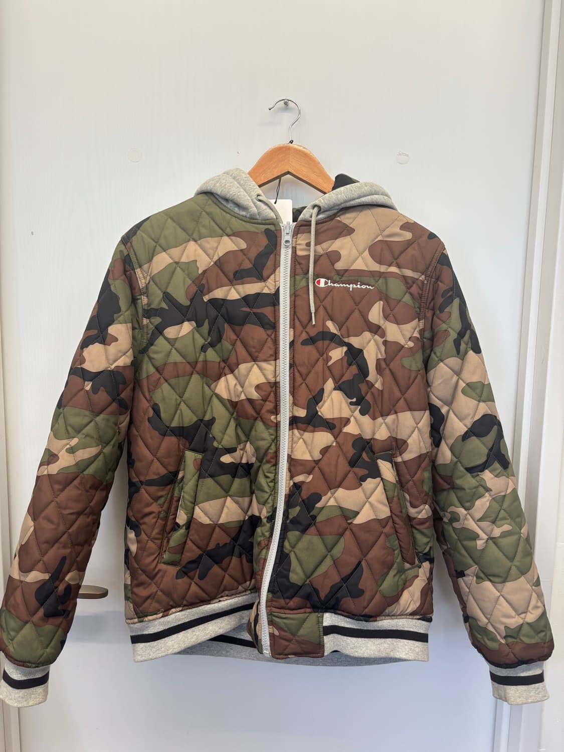 Supreme x champion riversible padding 상품이미지1