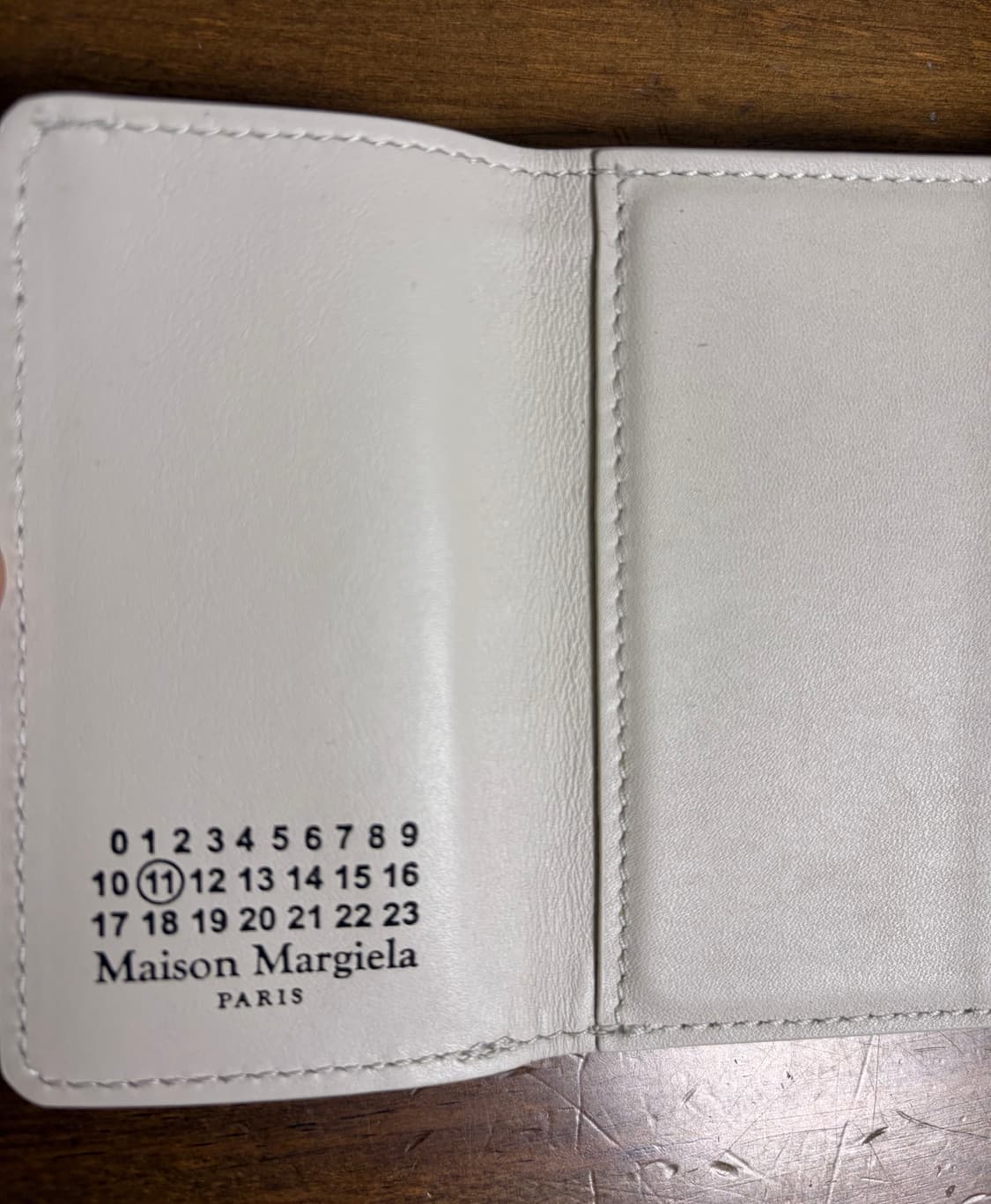 메종 마르지엘라 포 스티치 가죽 반지갑 상품이미지5