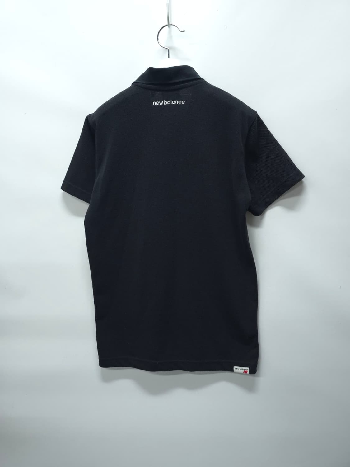 뉴발란스 여성 가슴 자수 로고 반팔 카라티 블랙(66) 상품이미지8