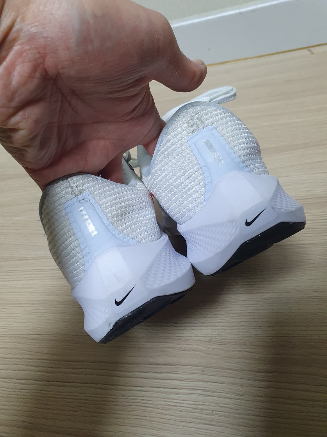 나이키 페가수스 40 우먼스 운동화 240 상품이미지6