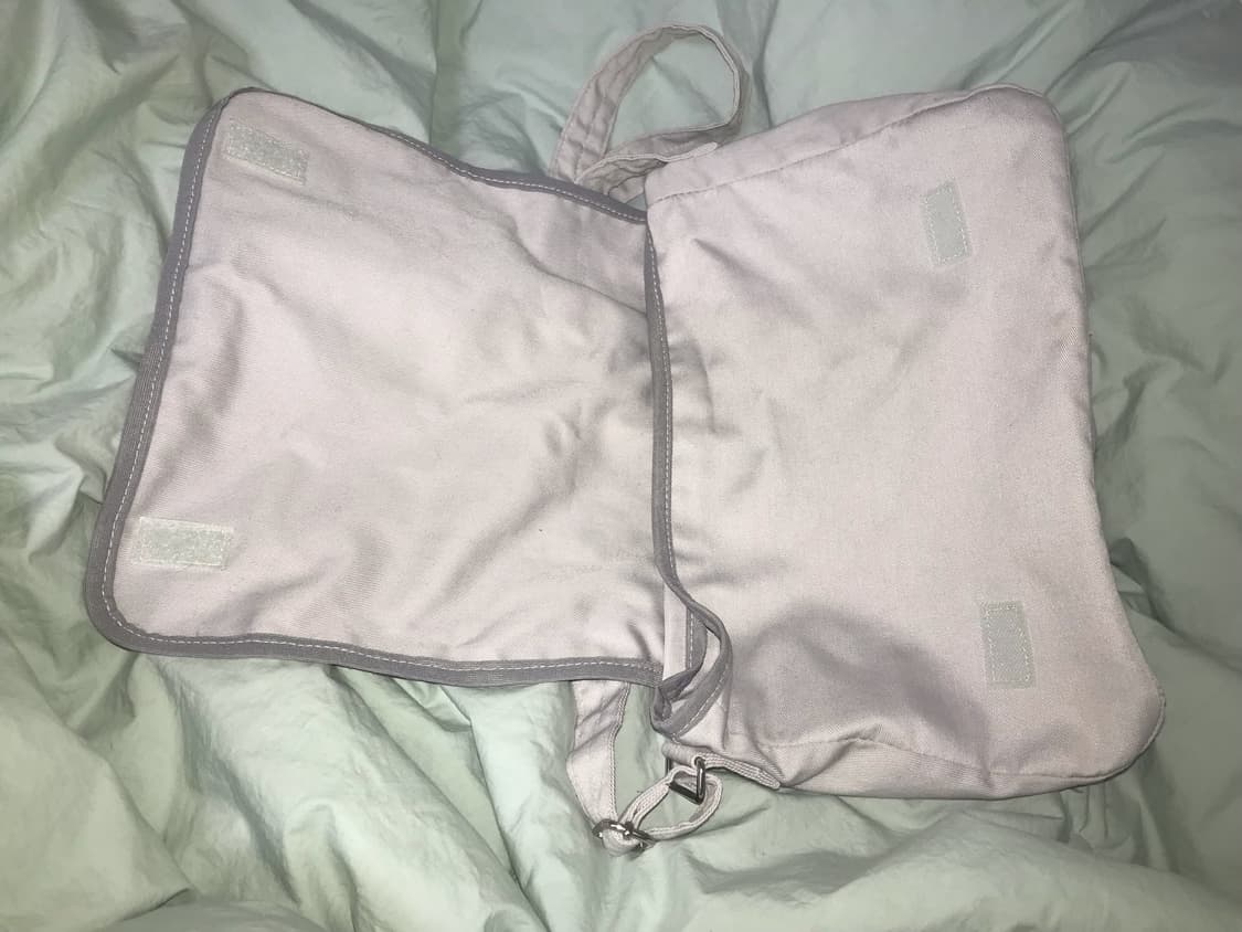 지초이 지프트샵 메신저백 아이스베이지 상품이미지2