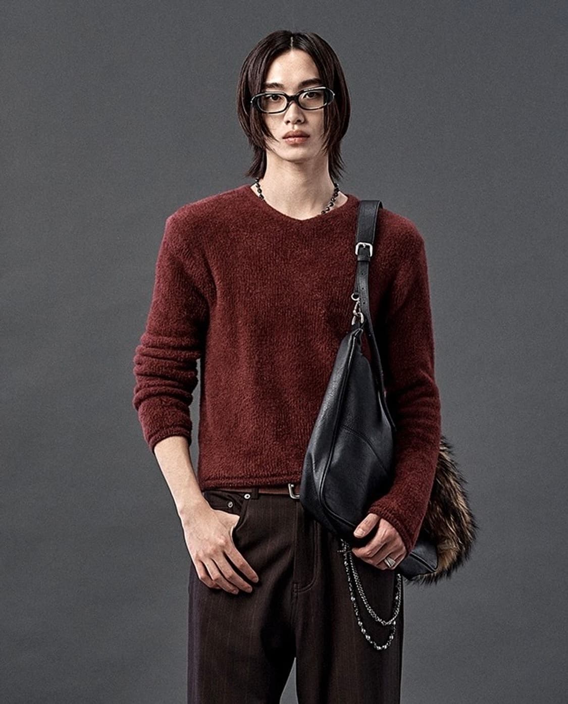 알렌느x헬렛 샤기 크롭 브이넥 니트 버건디 상품이미지1