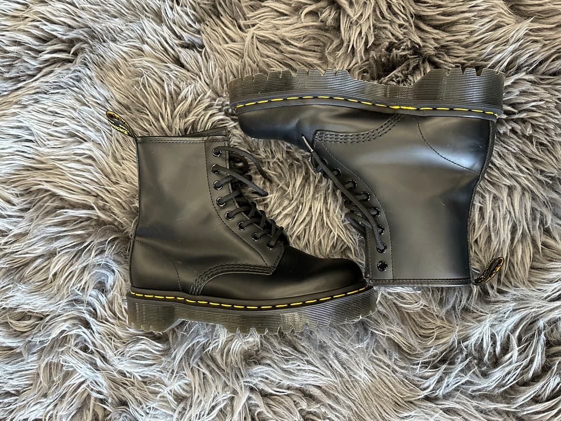 Dr. Martens 닥터마틴 8홀 부츠 상품이미지3