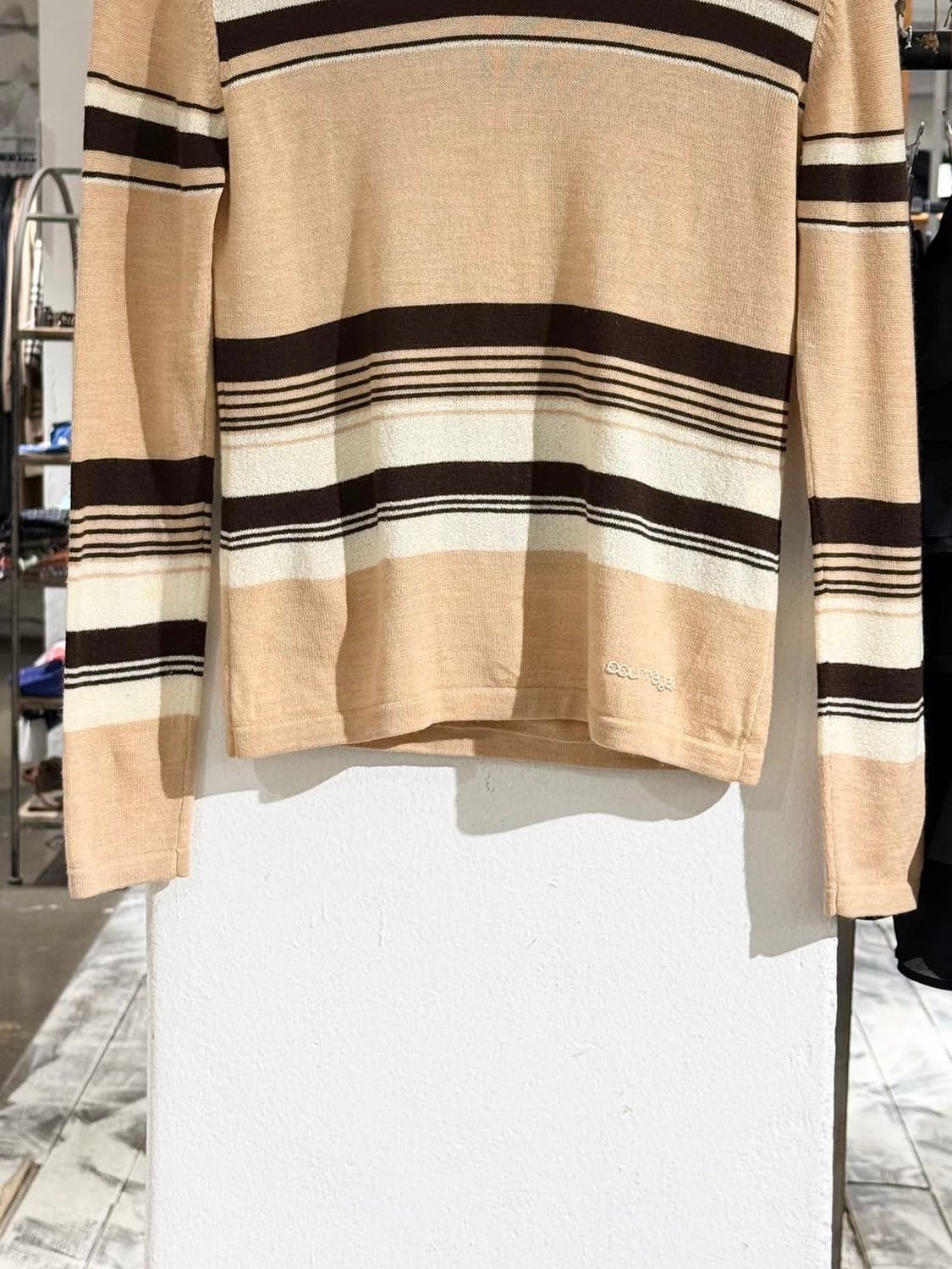 꾸레쥬 베이지 스트라이프 터틀넥 니트 스웨터  상품이미지5