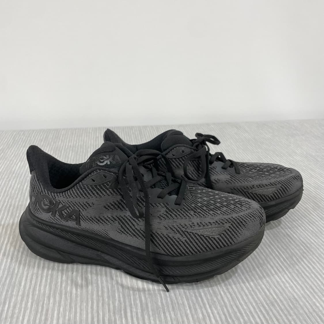 591) HOKA 호카 클리프톤9 블랙 운동화 260mm 상품이미지1