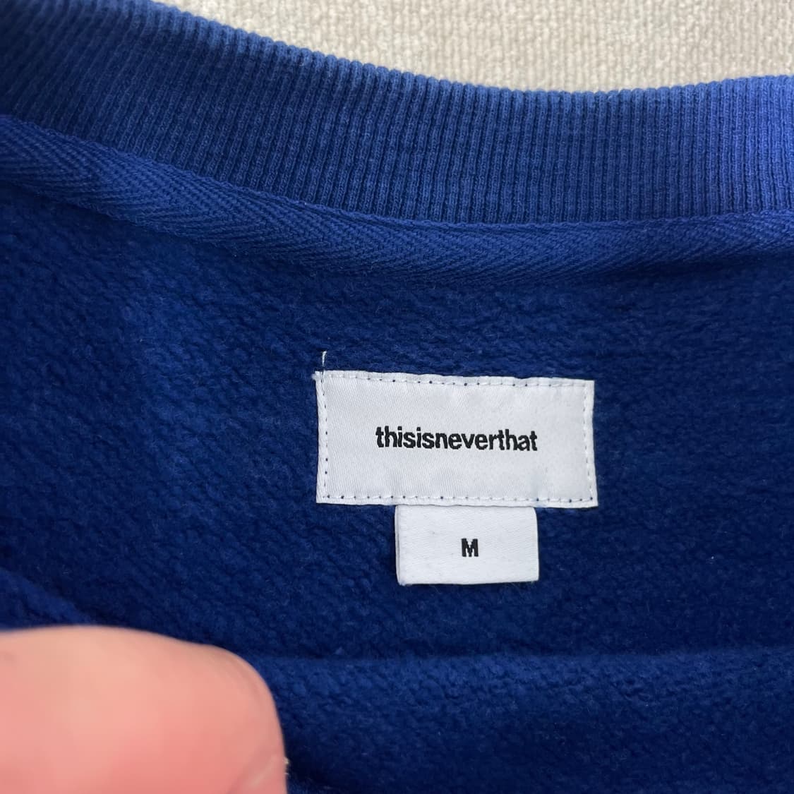 100 디스이즈네버댓 자수로고 맨투맨 상품이미지3