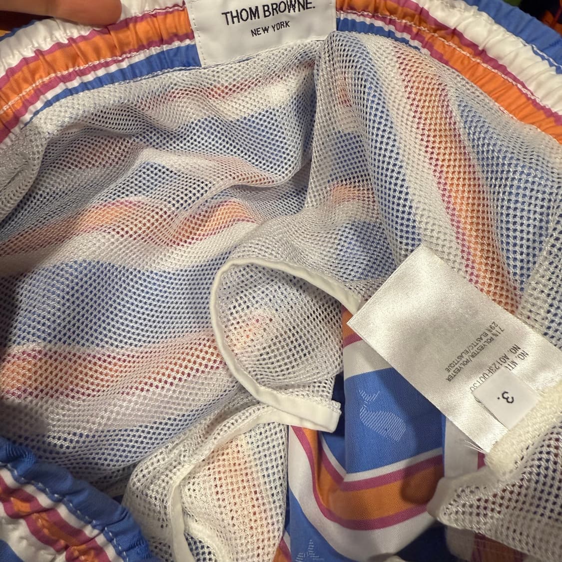 톰브라운 돌핀 반바지 판매 합니다 상품이미지6