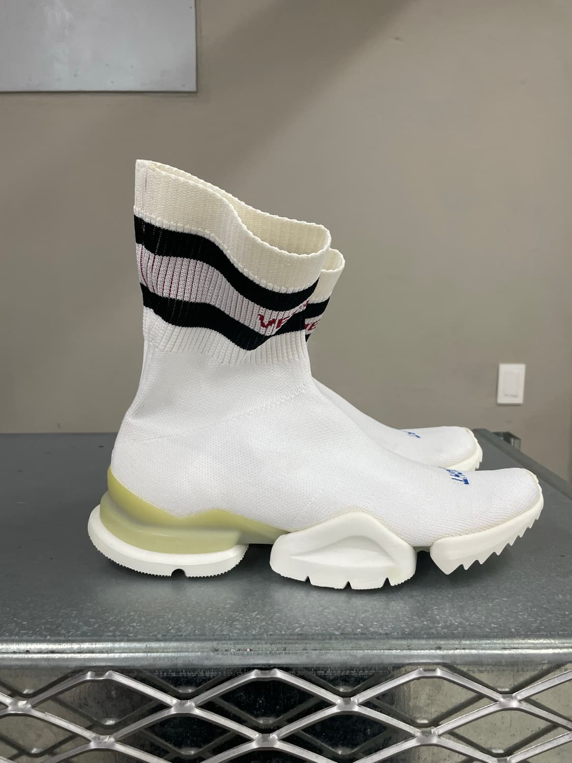 리복x베트멍 하이탑 265 상품이미지4