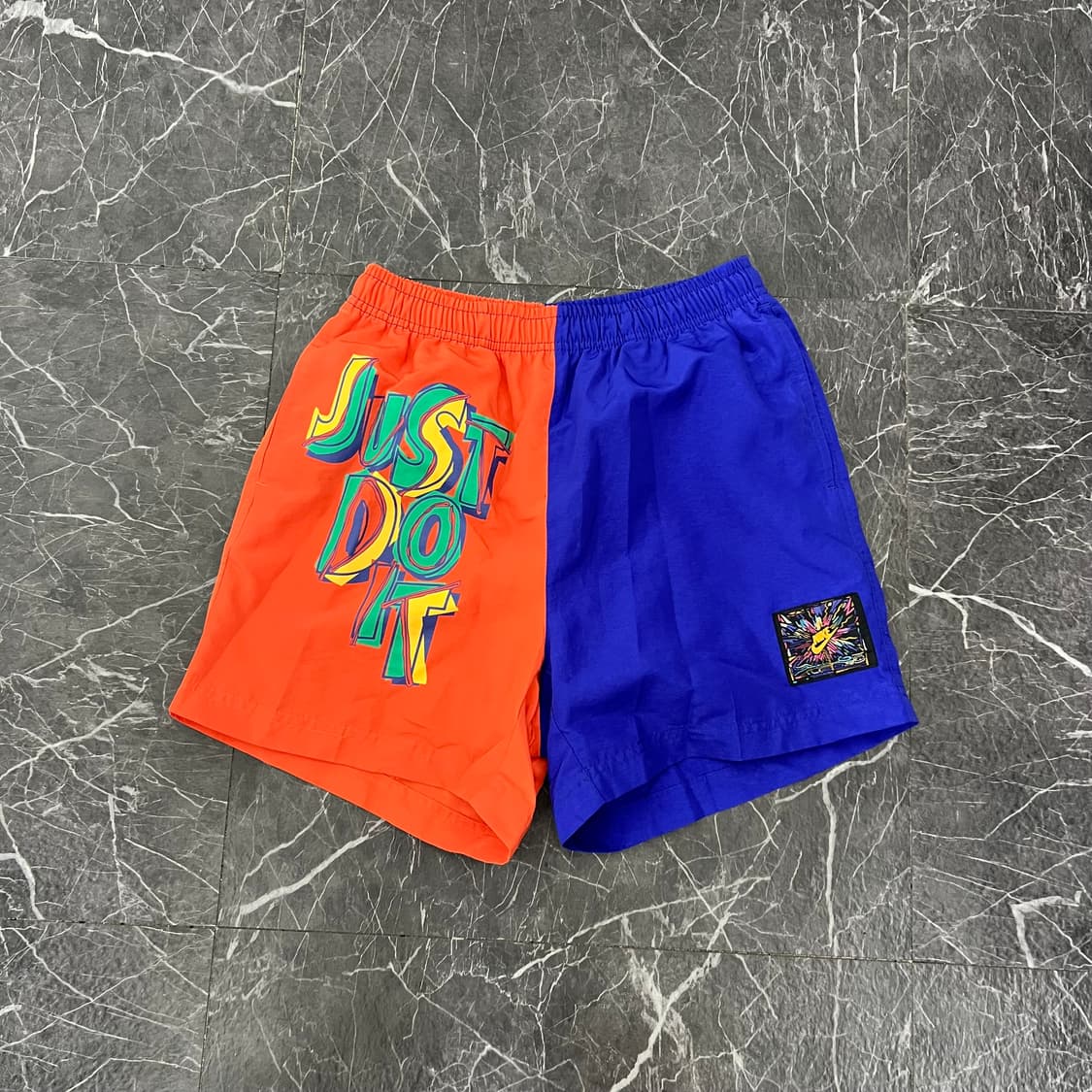 나이키 90s 삼나스포츠 배색 숏 팬츠 상품이미지4
