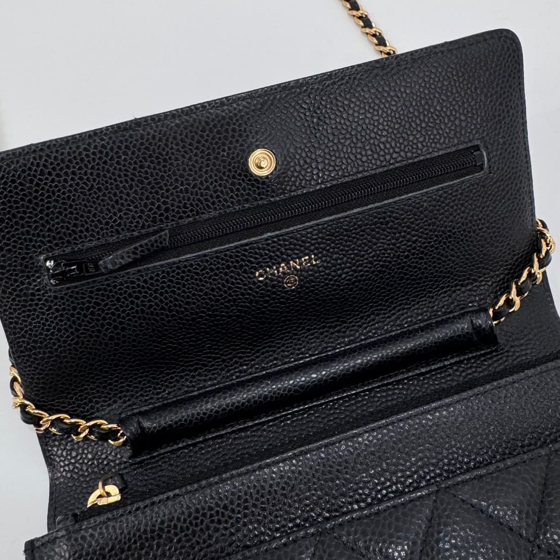 샤넬 캐비어 WOC 체인 크로스백 블랙 (AP0250) 상품이미지7