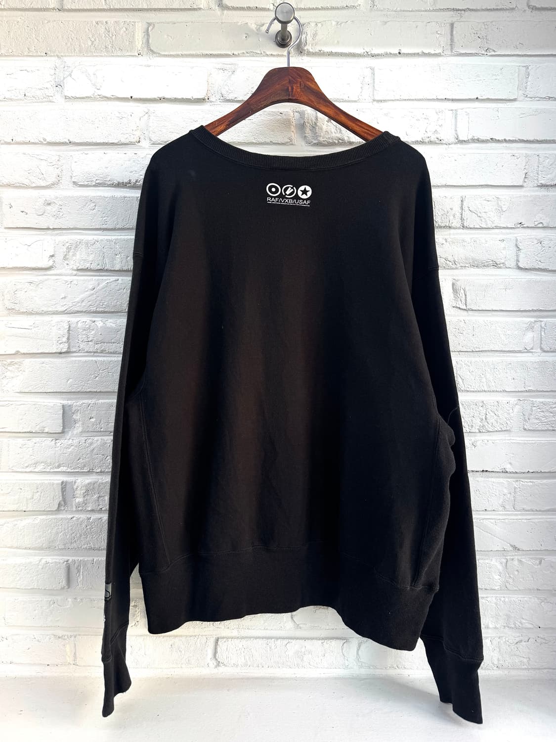 챔피온 블랙 리버스위브 스웻셔츠 상품이미지5