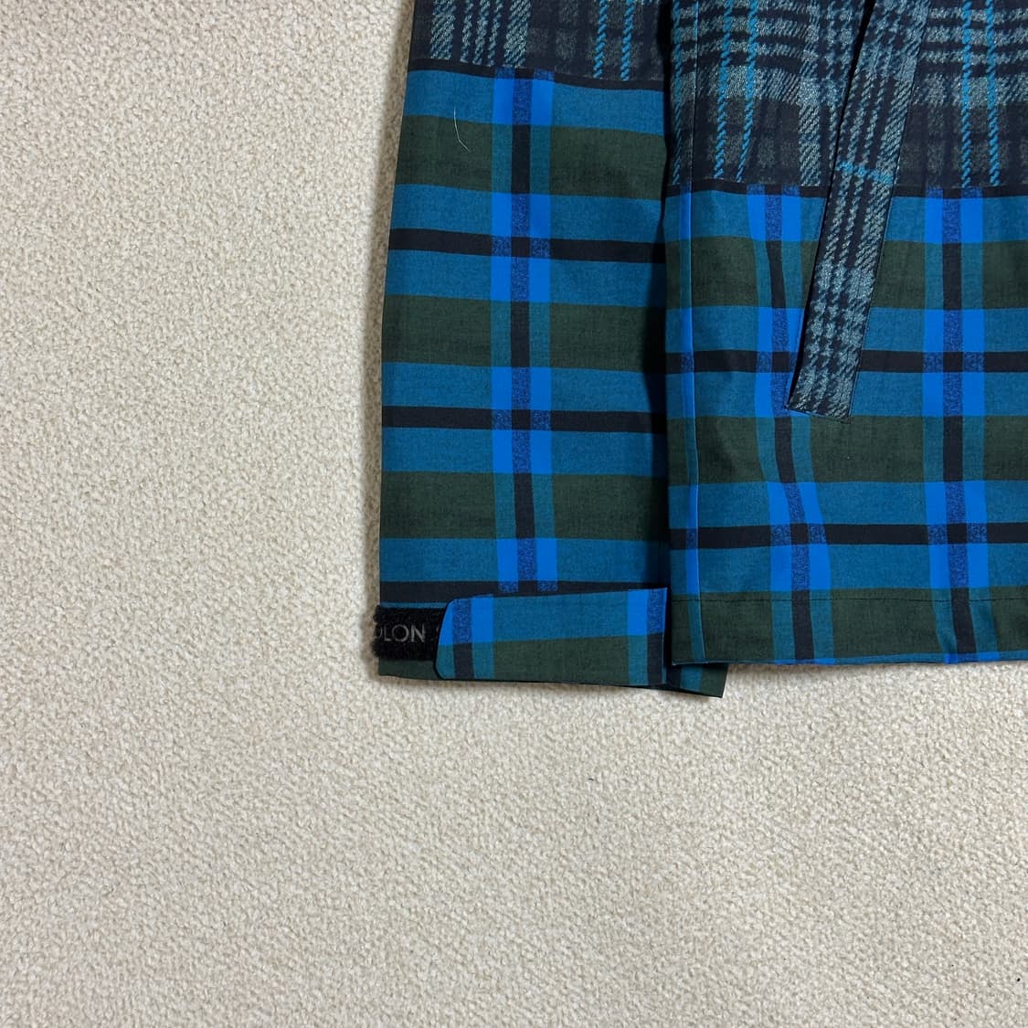 코오롱 스포츠 체크 프린트 방수 자켓 상품이미지4