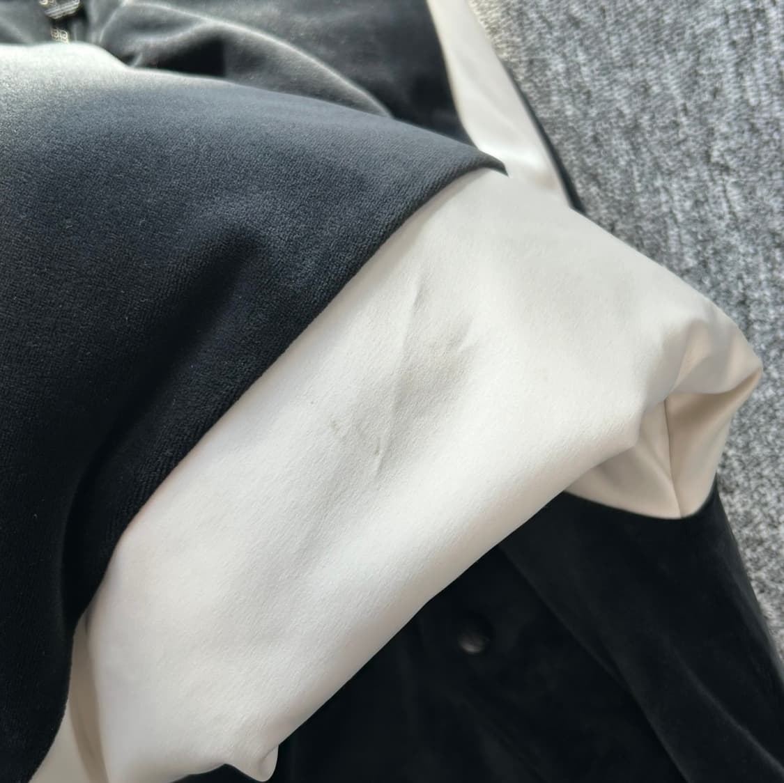 아디다스 안티 유니버시티 바시티 봄버 점퍼  상품이미지7