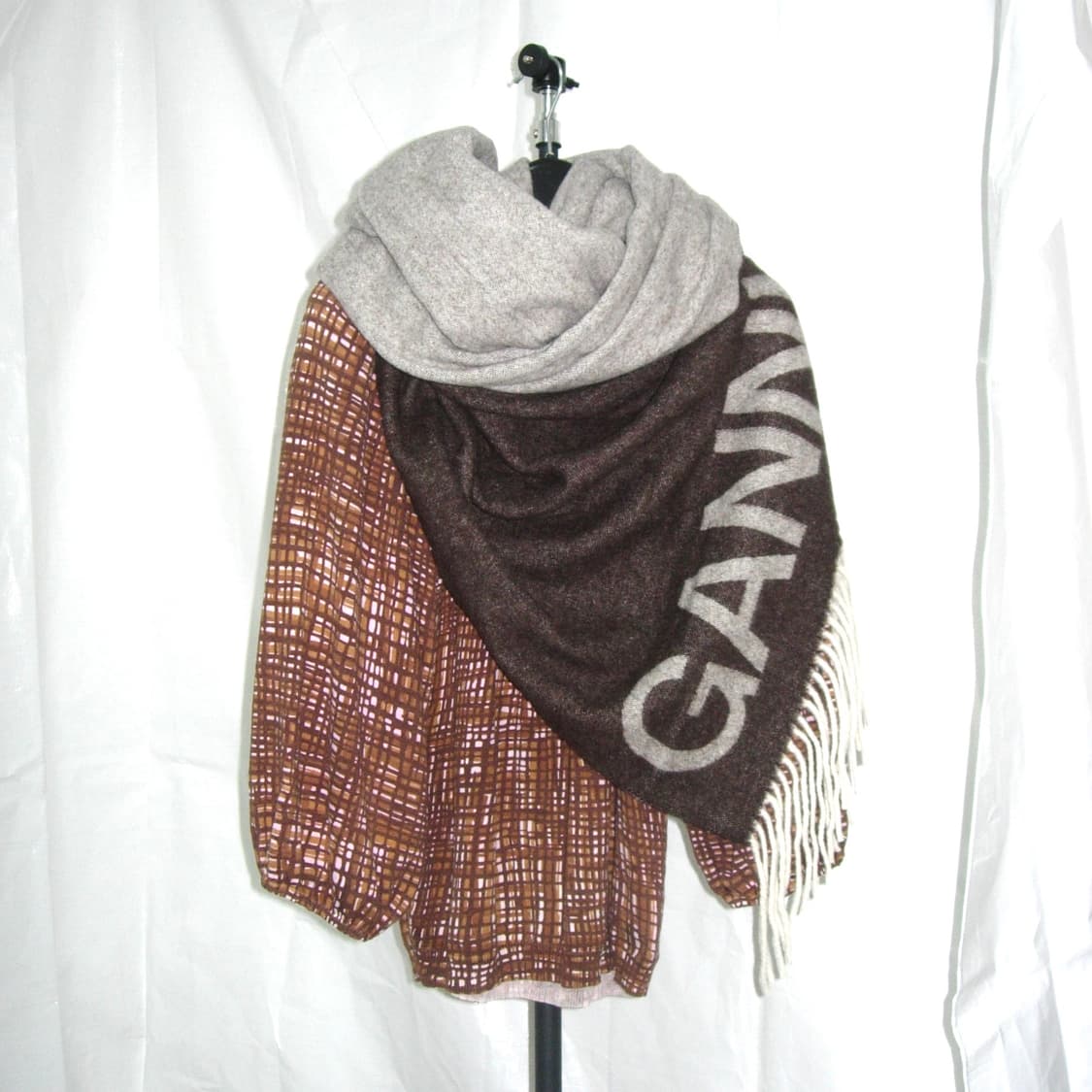 가니 브라운 머플러 상품이미지3