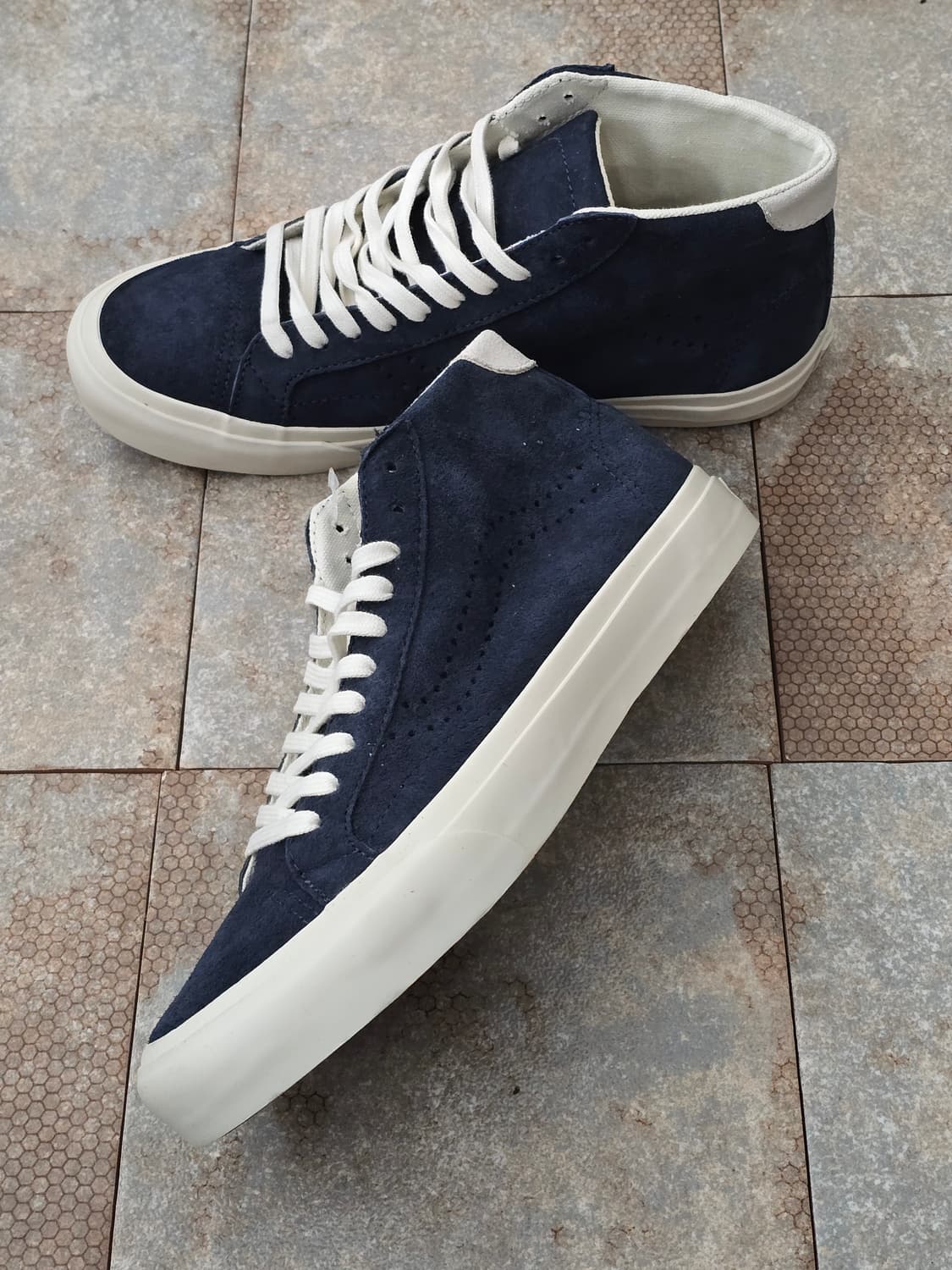 (255)반스 코트 미드 디럭스 네이비  상품이미지3