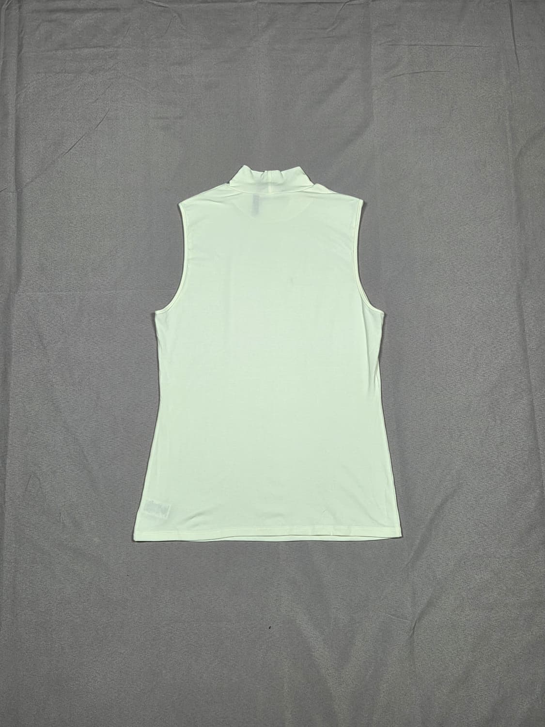 [띠어리] 리브드 비스코스 터틀넥 슬리브리스 | S00099 상품이미지6