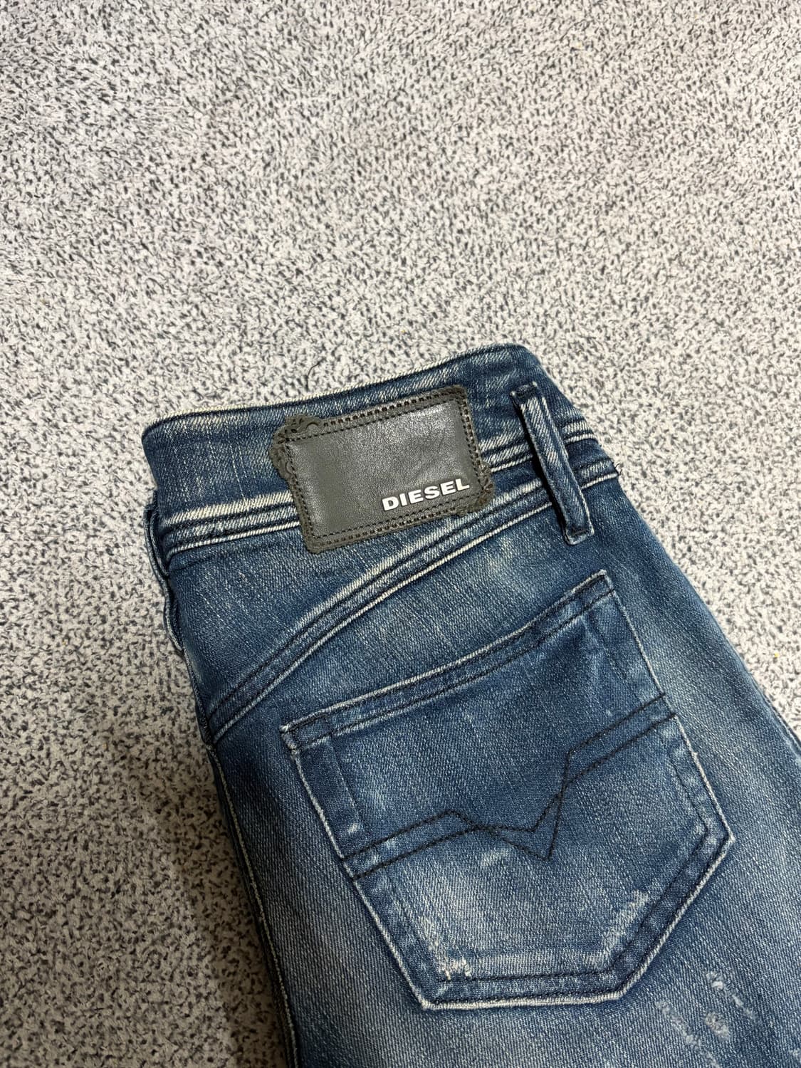 디젤 마틱 메이드인 이태리 슬림 로우라이즈 데님 상품이미지3