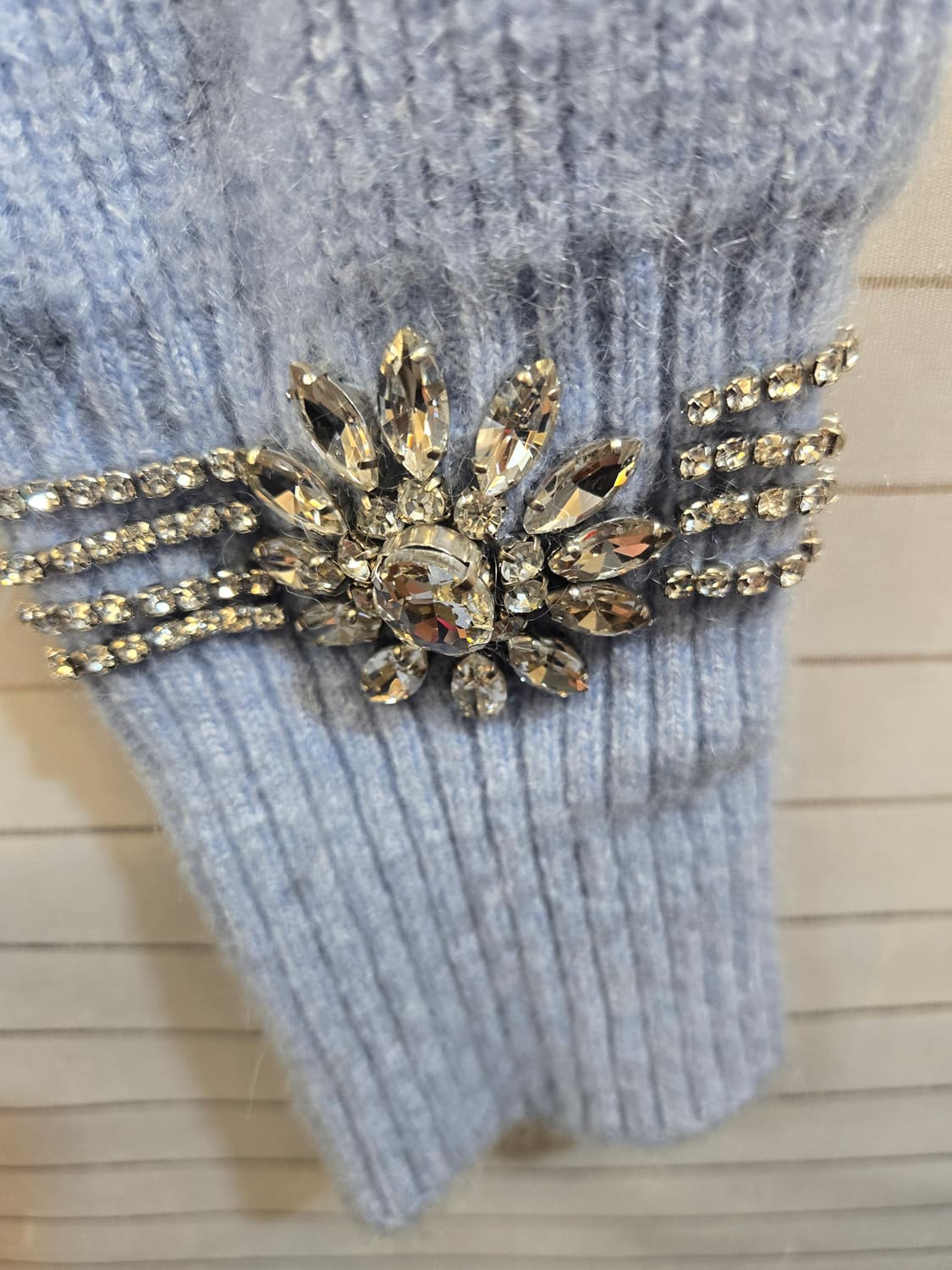 산드로블루 니트 스웨터 큐빅 장식 상품이미지4