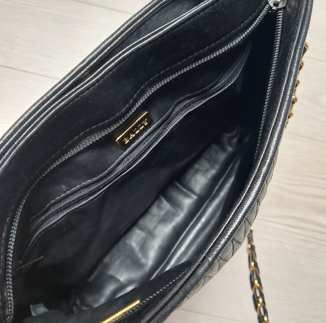 발리 Bally 퀼팅 체인 숄더백 상품이미지7