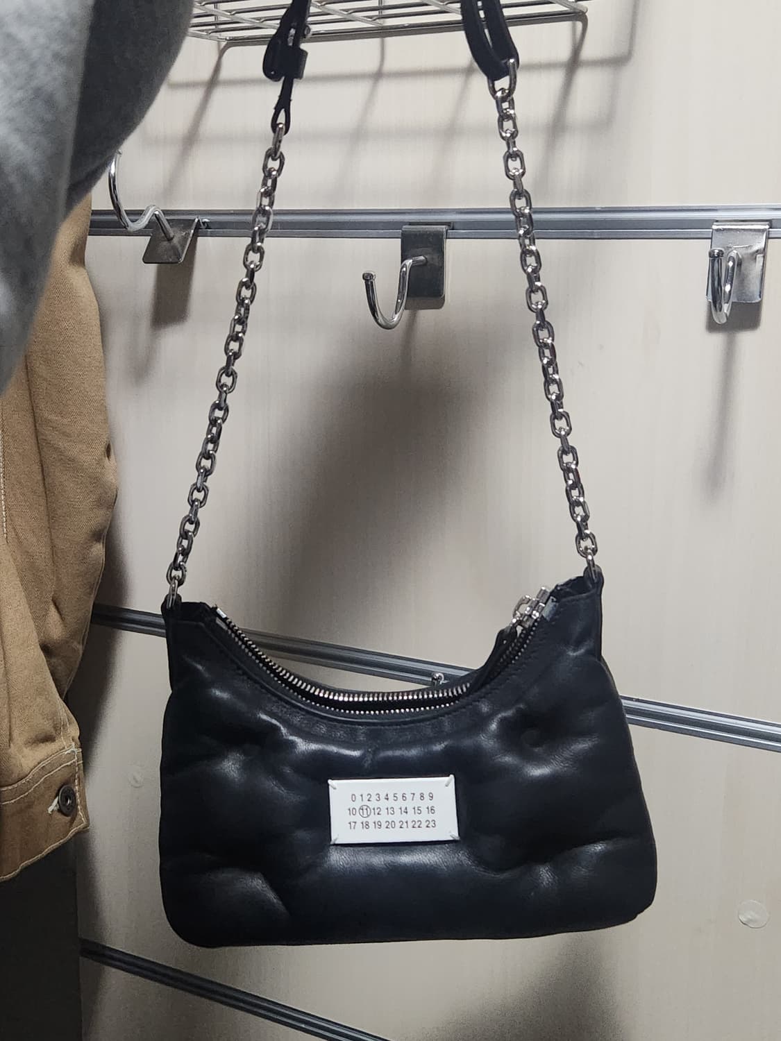 메종 마르지엘라 글램 슬램 미니 호보백 상품이미지2