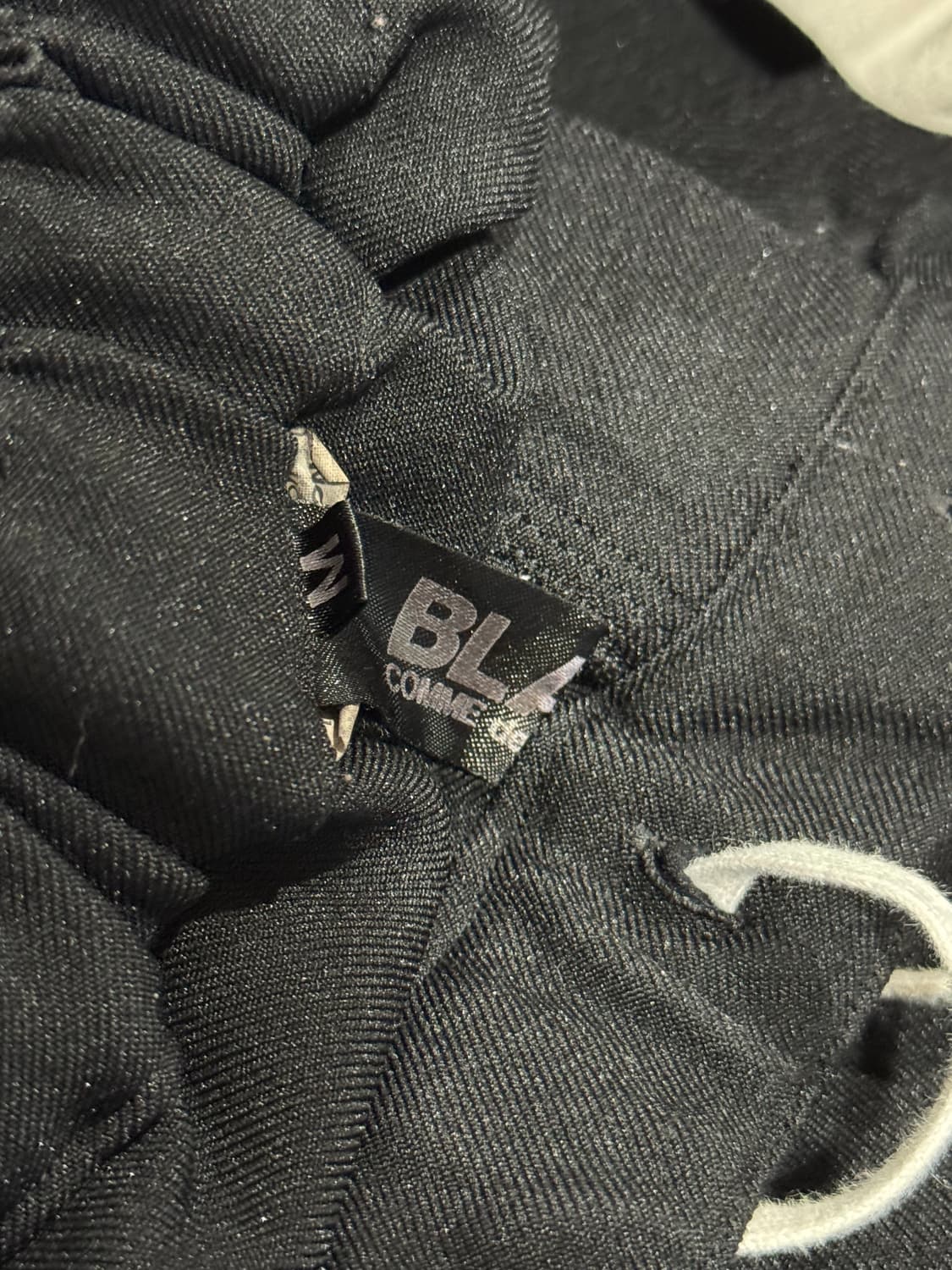 꼼데가르송 블랙 18ss 축융 디스토티드 와이드 팬츠 상품이미지5