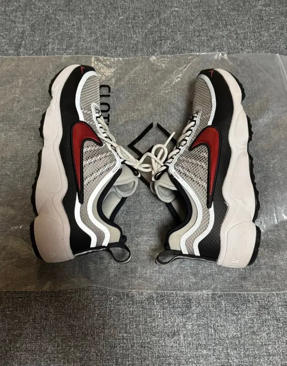 [255] 나이키 에어 줌 스피리돈 og 상품이미지4