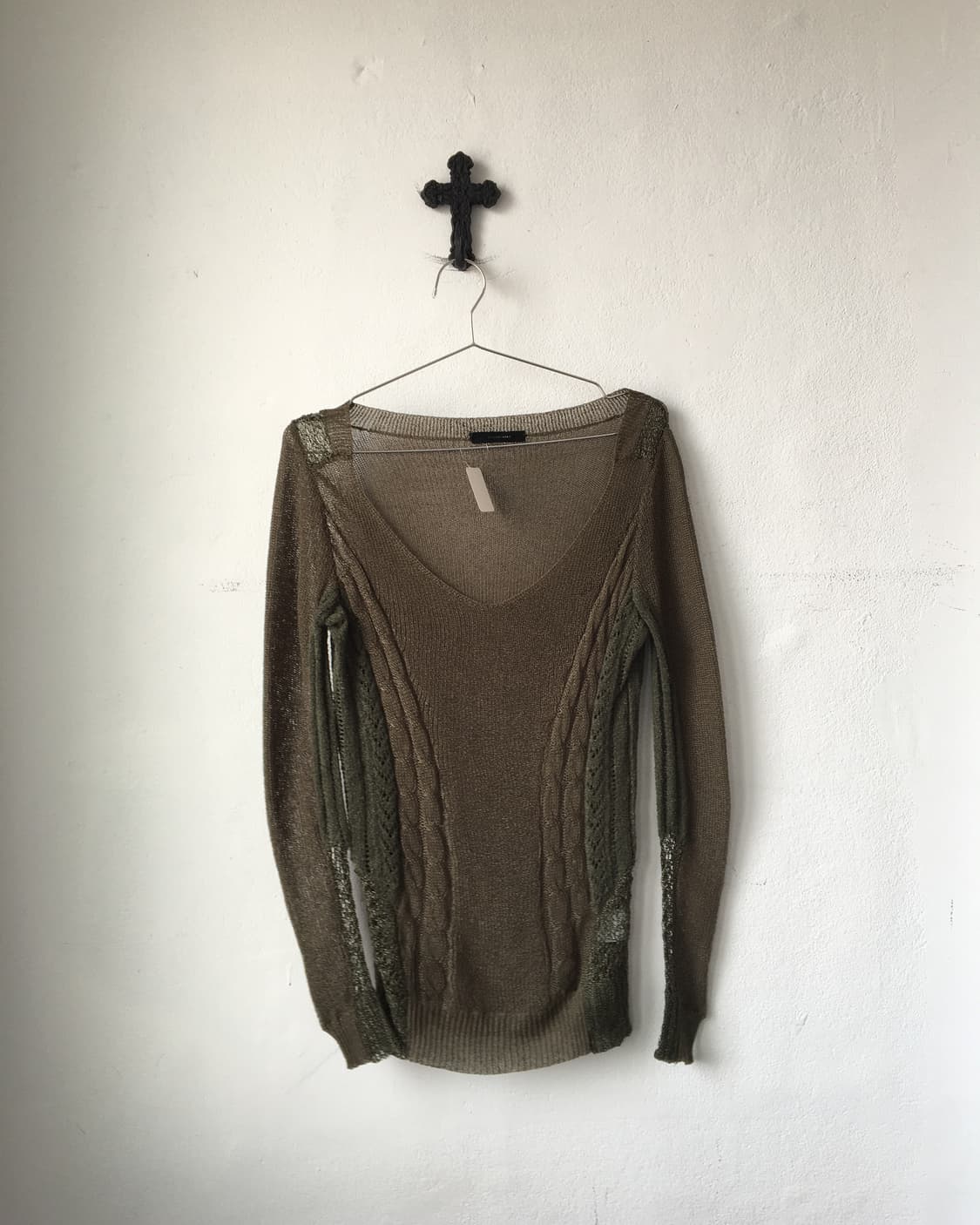 Cable point v neck knit 상품이미지2