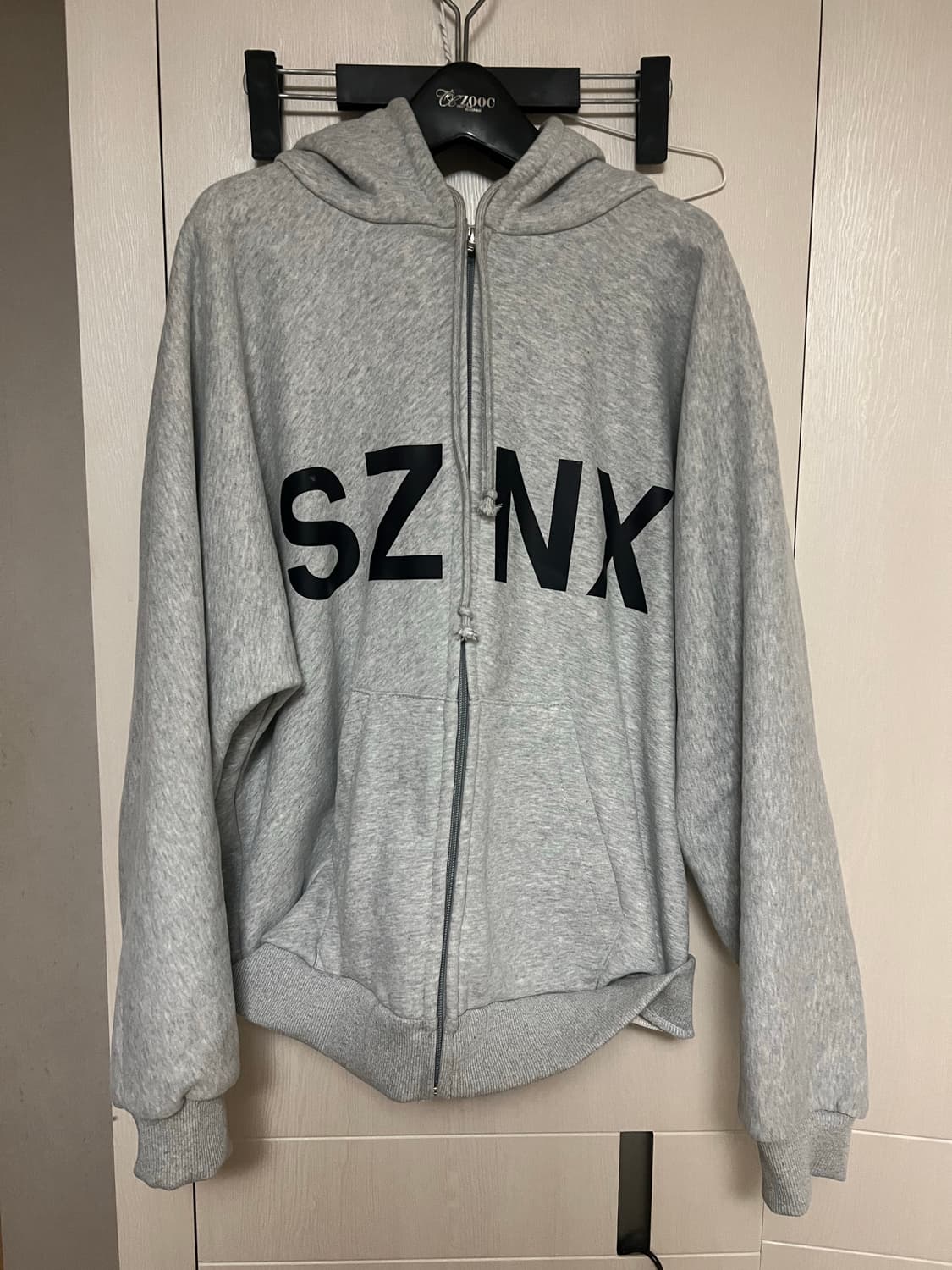 칸예 이지 10 후드집업 상품이미지2